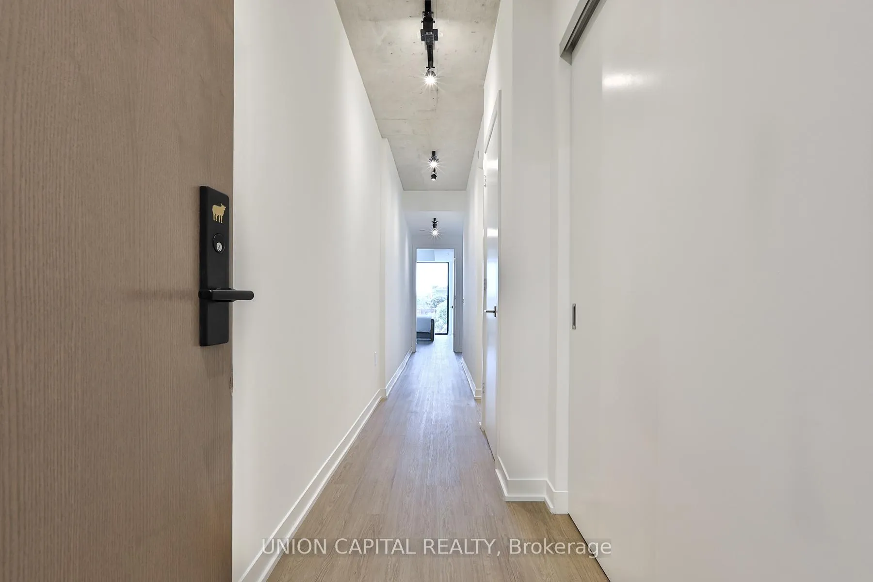 Photo 2 of Unit 402, 195 McCaul Street, Toronto, Kensington-Chinatown — HOMEH