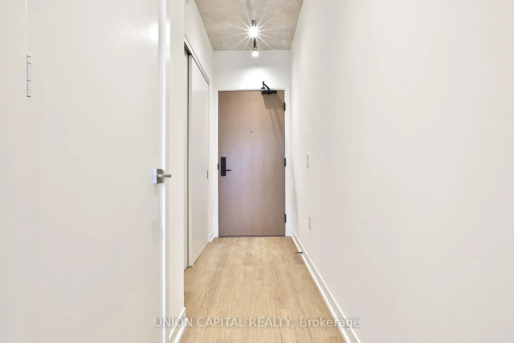 Photo 3 of Unit 402, 195 McCaul Street, Toronto, Kensington-Chinatown — HOMEH