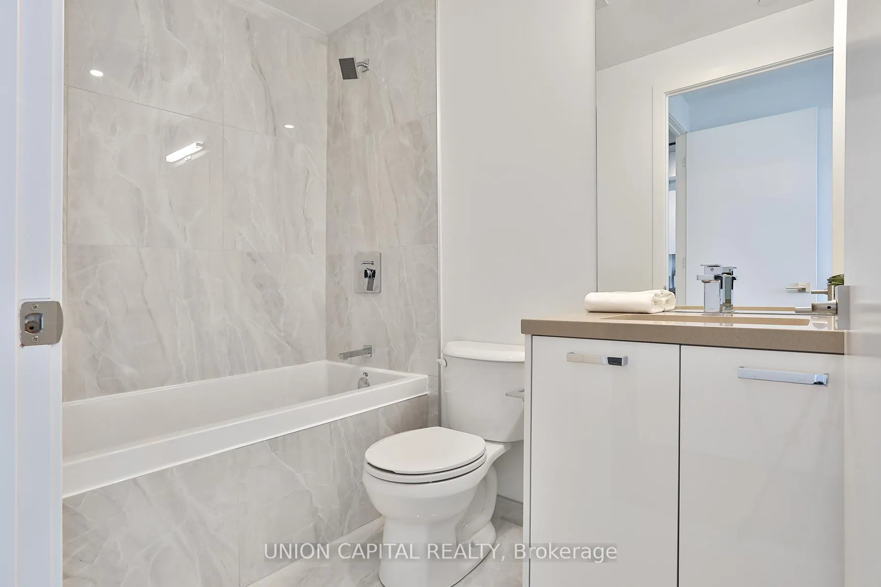 Photo 19 of Unit 402, 195 McCaul Street, Toronto, Kensington-Chinatown — HOMEH