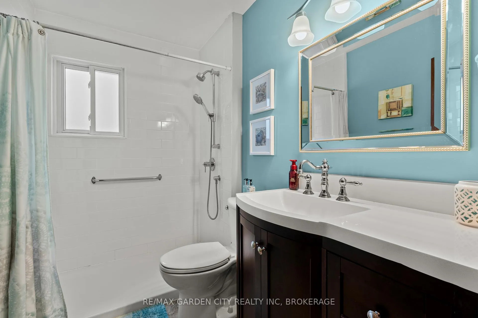 Photo 9 of 11 Lincoln Avenue, St. Catharines, Oakdale — HOMEH