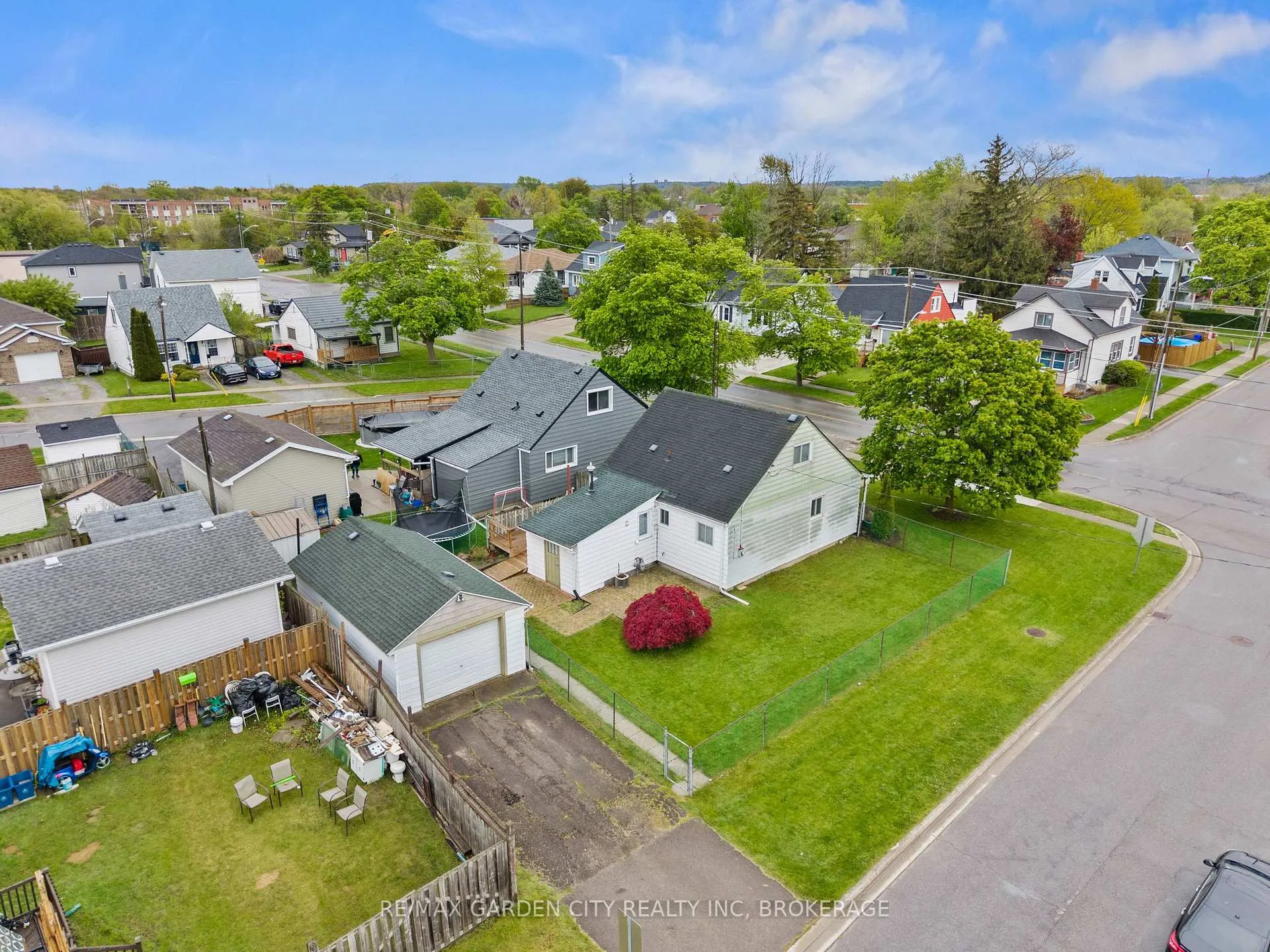 Photo 30 of 11 Lincoln Avenue, St. Catharines, Oakdale — HOMEH