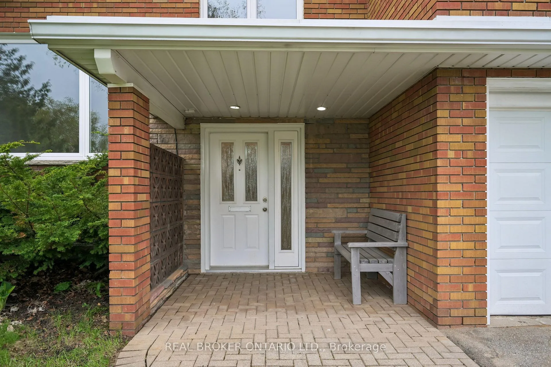 Photo 2 of 77 Norgrove Crescent, Etobicoke, Willowridge-Martingrove-Richview — HOMEH