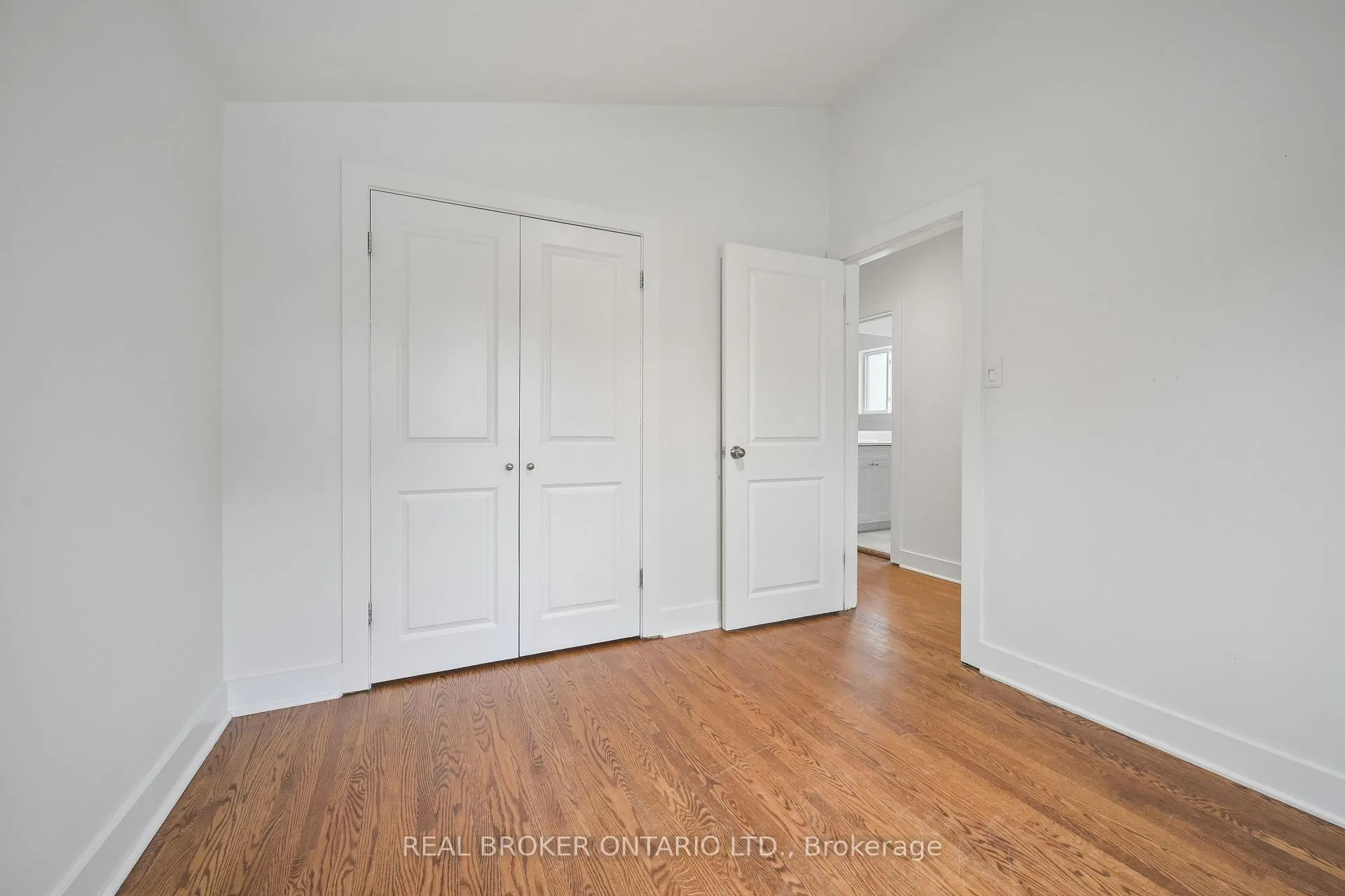 Photo 18 of 77 Norgrove Crescent, Etobicoke, Willowridge-Martingrove-Richview — HOMEH