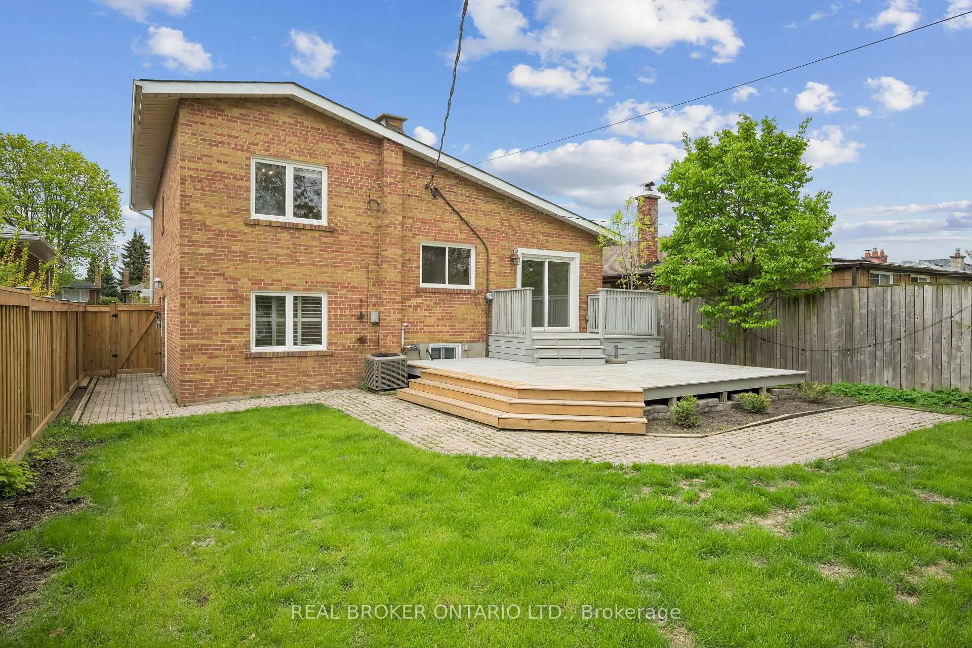 Photo 28 of 77 Norgrove Crescent, Etobicoke, Willowridge-Martingrove-Richview — HOMEH