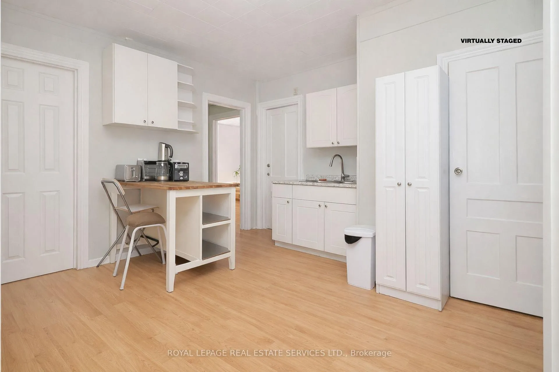 Photo 5 of 224 Broadway Avenue, Hamilton, Ainslie Wood — HOMEH