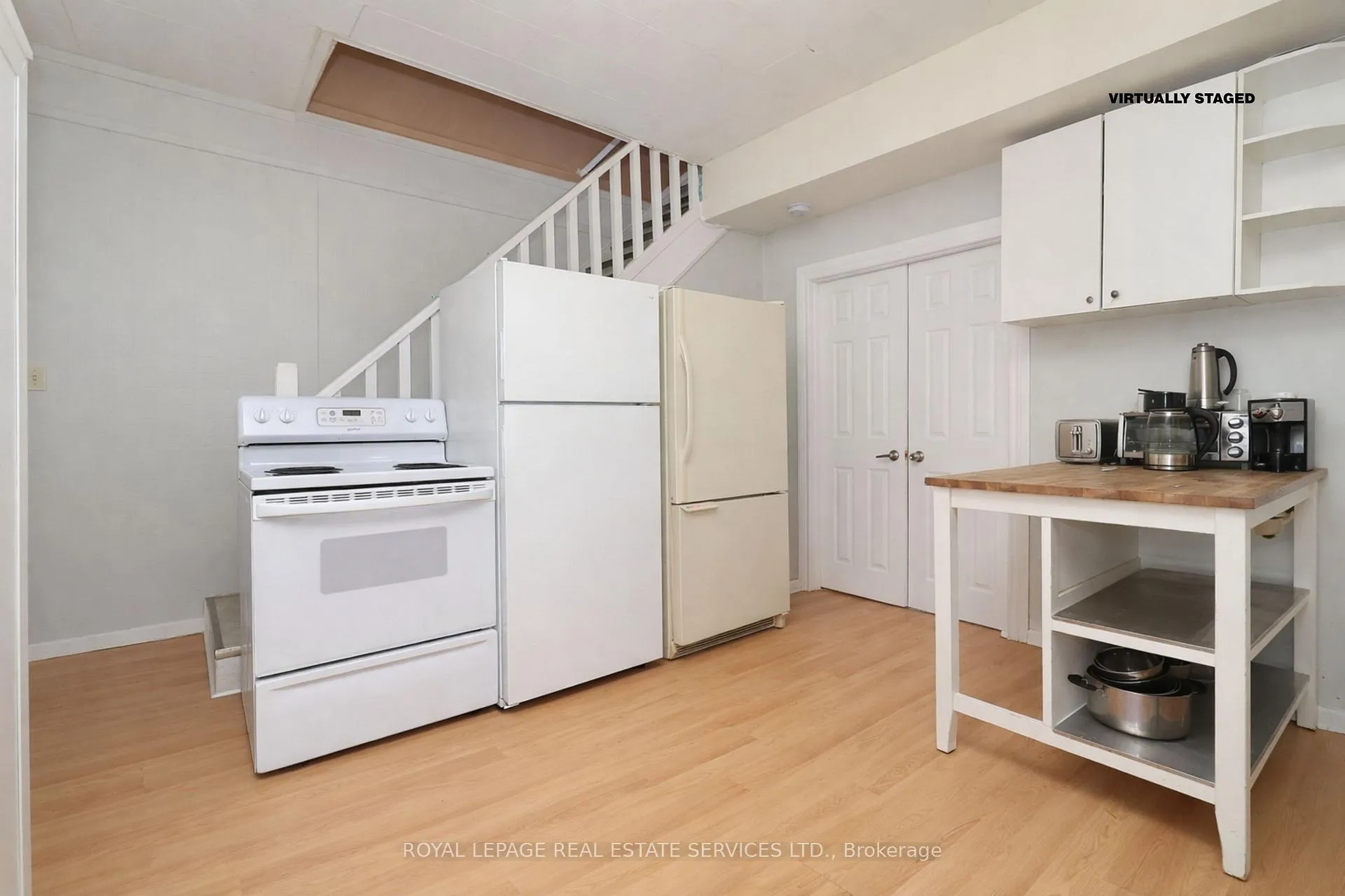 Photo 7 of 224 Broadway Avenue, Hamilton, Ainslie Wood — HOMEH