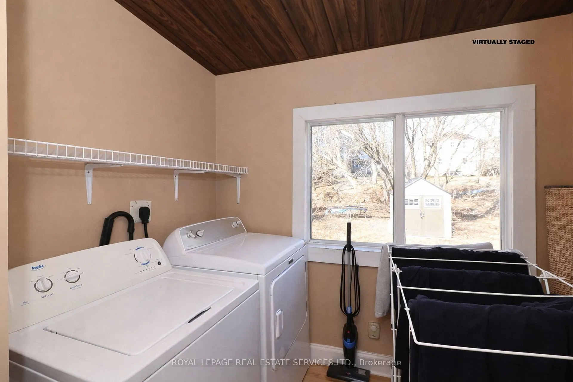 Photo 10 of 224 Broadway Avenue, Hamilton, Ainslie Wood — HOMEH