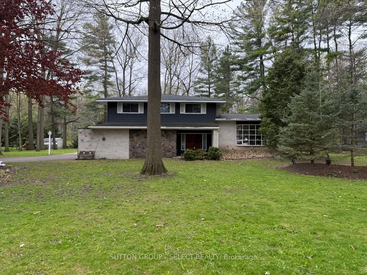 Photo of 10103 Jane Street