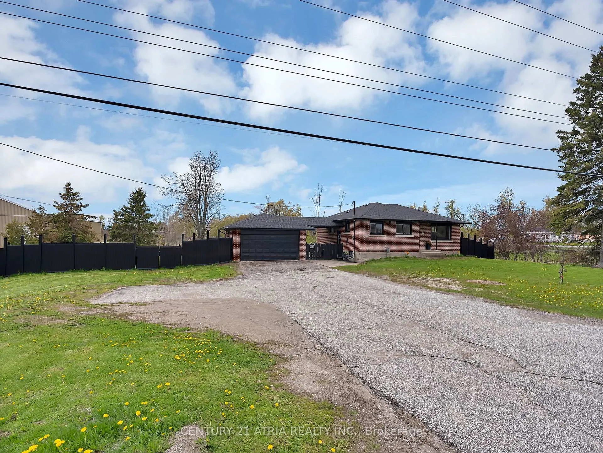 Photo 4 of 6552 Yonge Street, Innisfil, Rural Innisfil — HOMEH