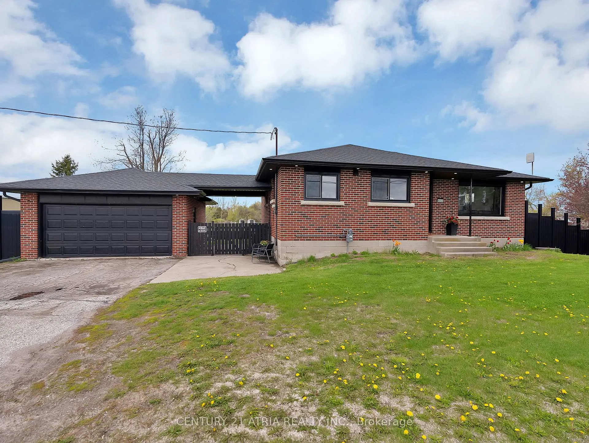 Photo 5 of 6552 Yonge Street, Innisfil, Rural Innisfil — HOMEH