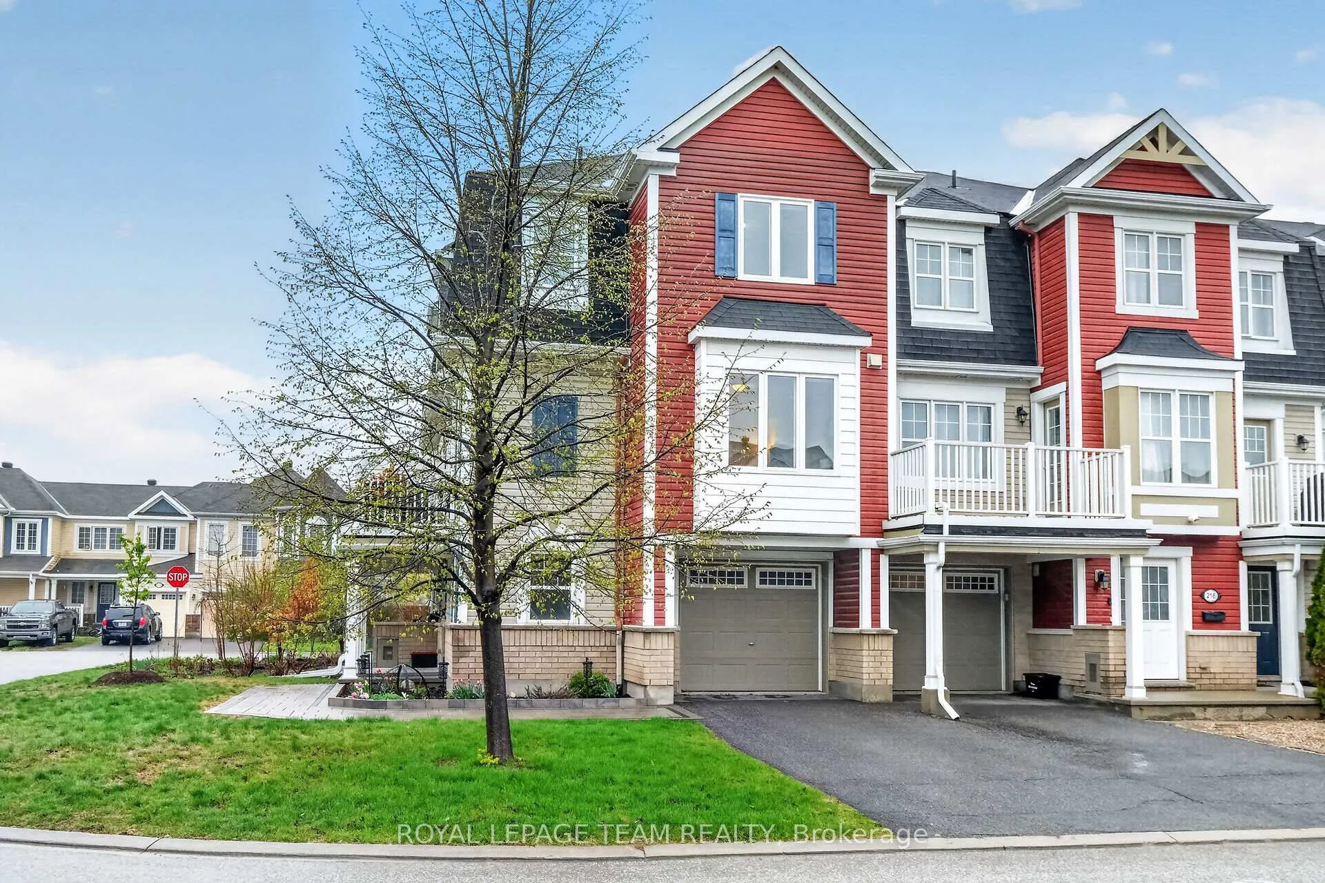 Photo 3 of 216 Cayman Road, Ottawa, Stittsville (North) — HOMEH