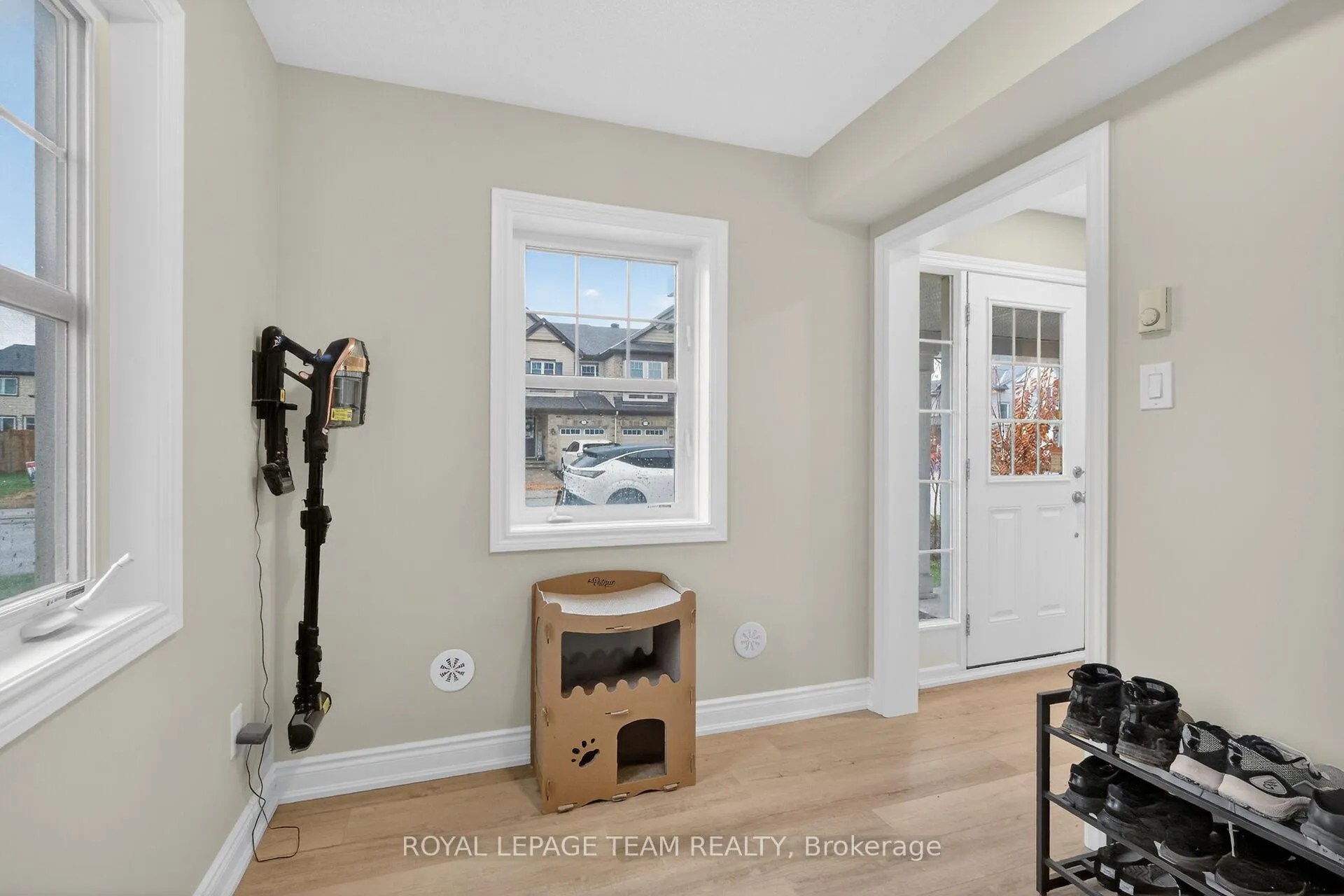 Photo 11 of 216 Cayman Road, Ottawa, Stittsville (North) — HOMEH