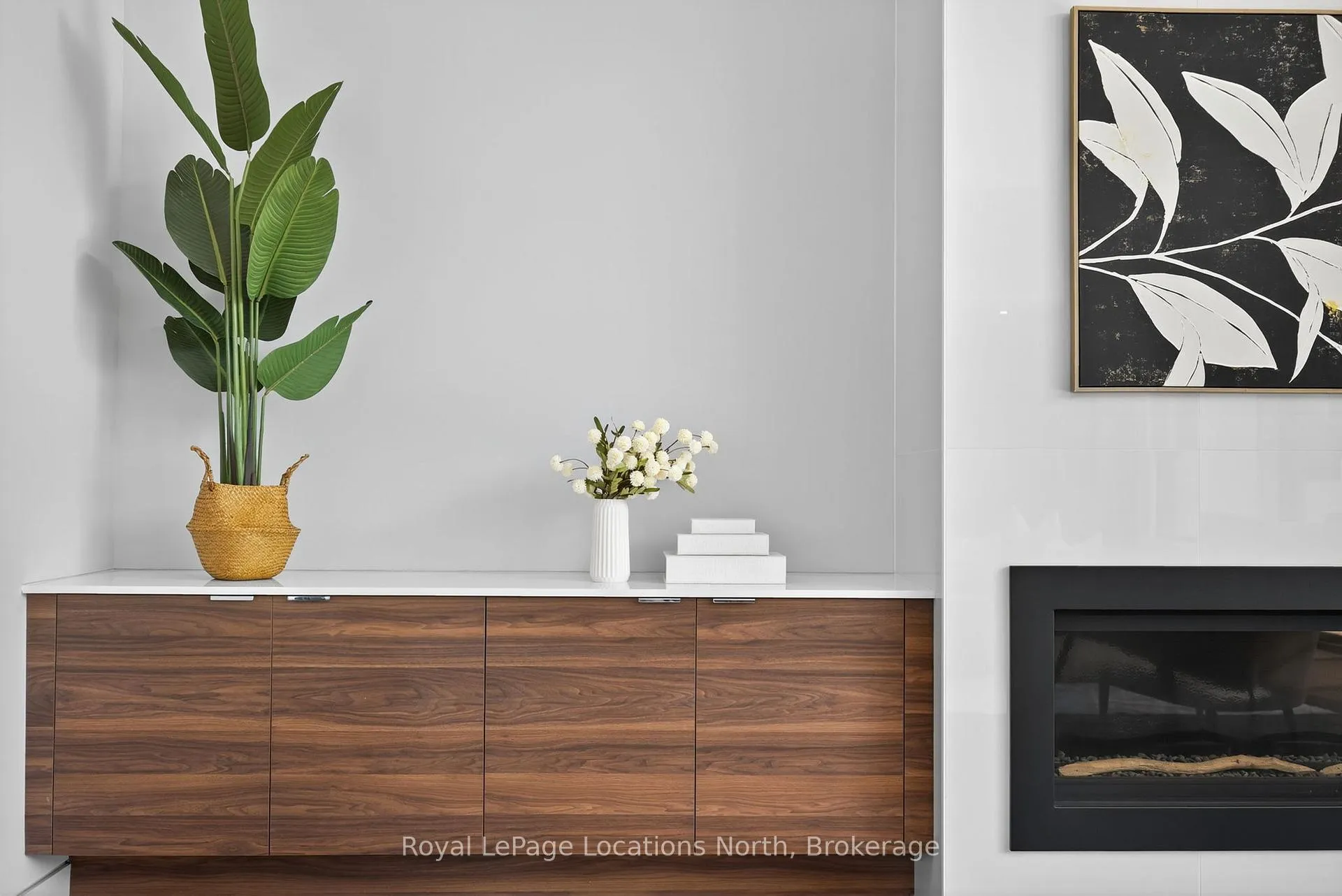 Photo 5 of 116 Courchevel Crescent, Blue Mountains — HOMEH