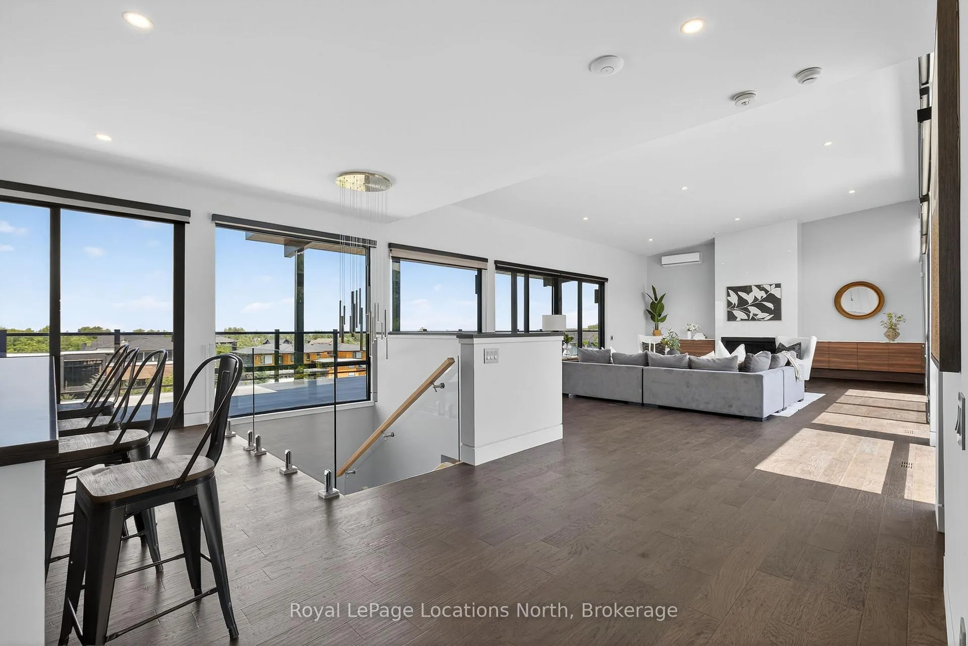 Photo 9 of 116 Courchevel Crescent, Blue Mountains — HOMEH