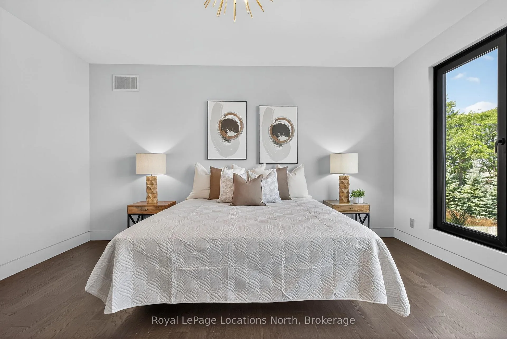 Photo 23 of 116 Courchevel Crescent, Blue Mountains — HOMEH