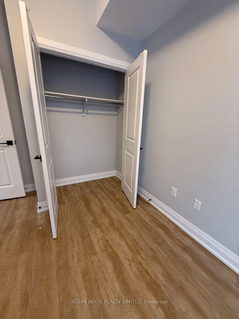Photo 5 of Unit Unit 201, 60 Donald Street, Barrie, Queen's Park — HOMEH