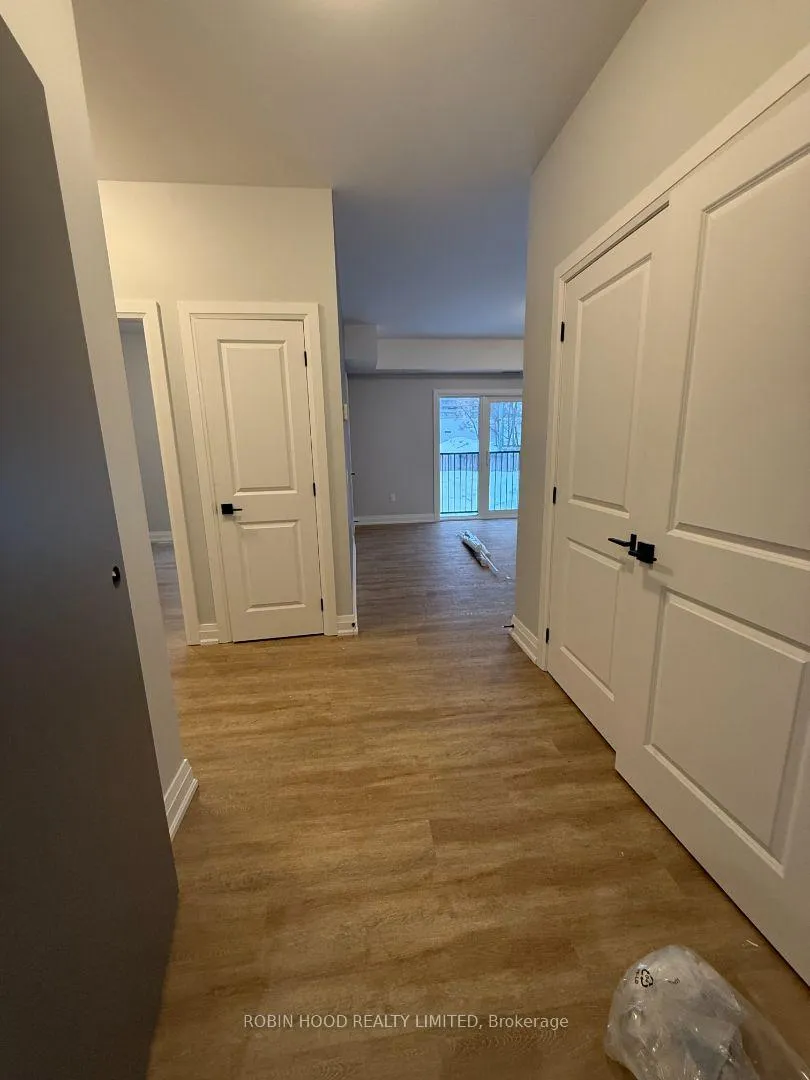 Photo 8 of Unit Unit 201, 60 Donald Street, Barrie, Queen's Park — HOMEH