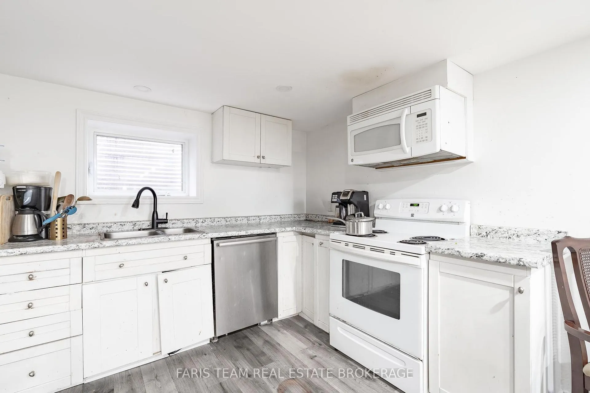 Photo 6 of Unit 2, 405 Bay Street, Midland — HOMEH