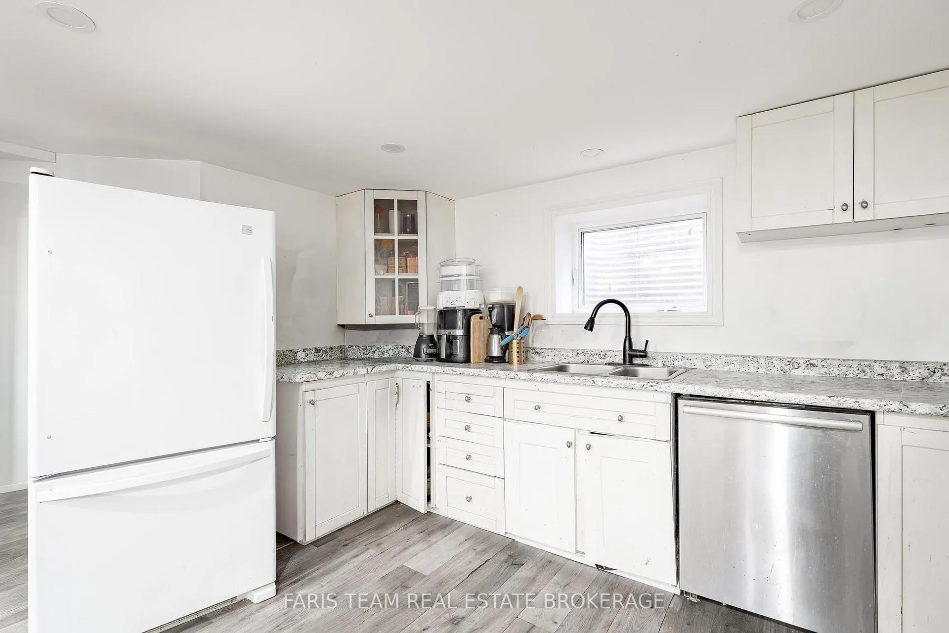 Photo 7 of Unit 2, 405 Bay Street, Midland — HOMEH