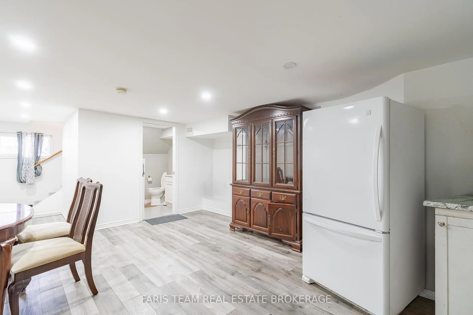 Photo 9 of Unit 2, 405 Bay Street, Midland — HOMEH