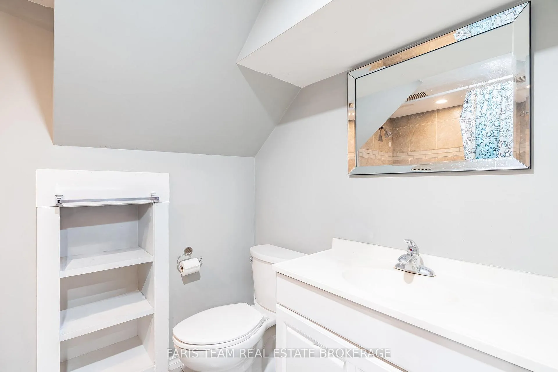 Photo 10 of Unit 2, 405 Bay Street, Midland — HOMEH