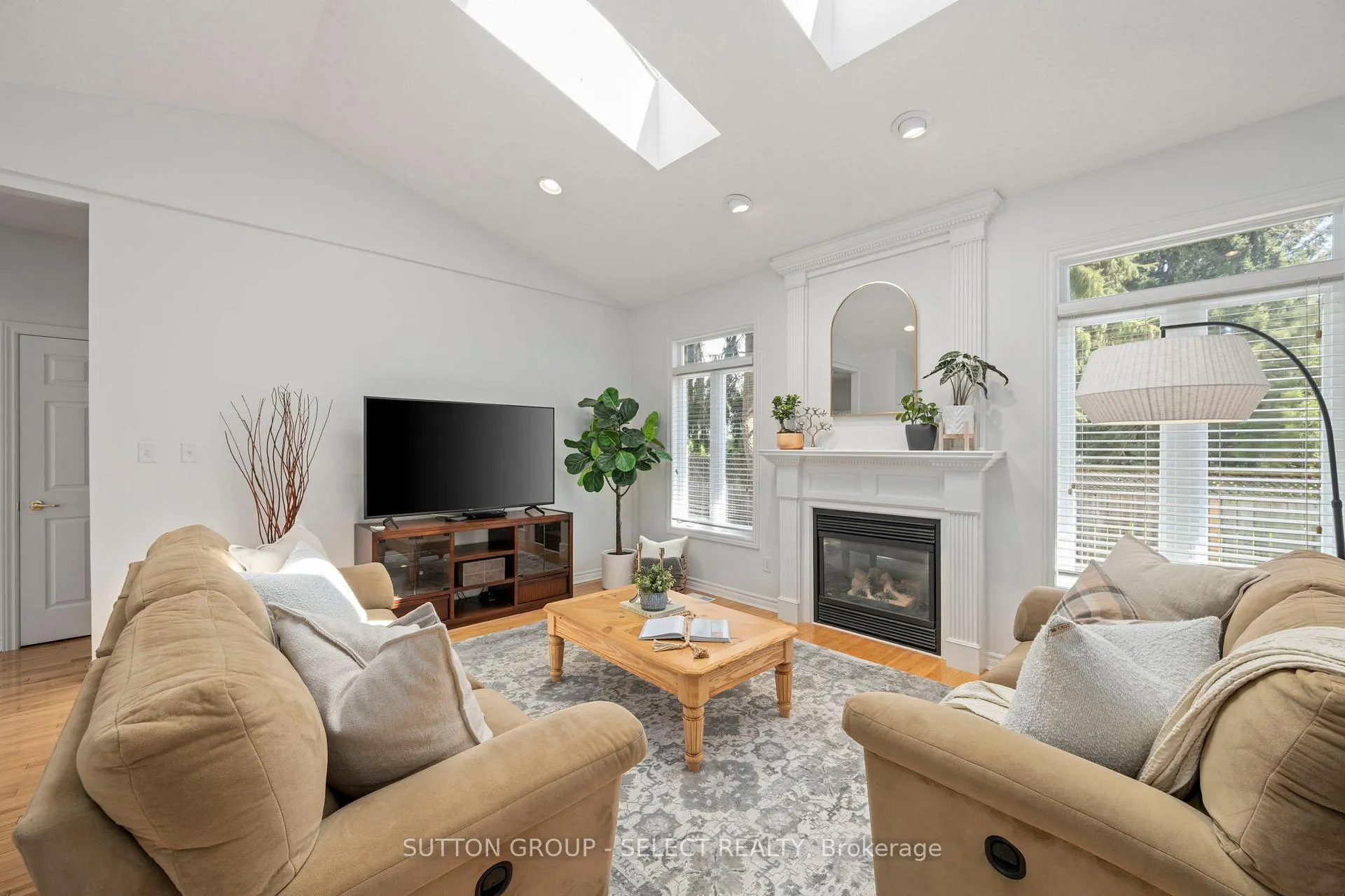 Photo 4 of Unit 2, 339 Boler Road, London, South B — HOMEH