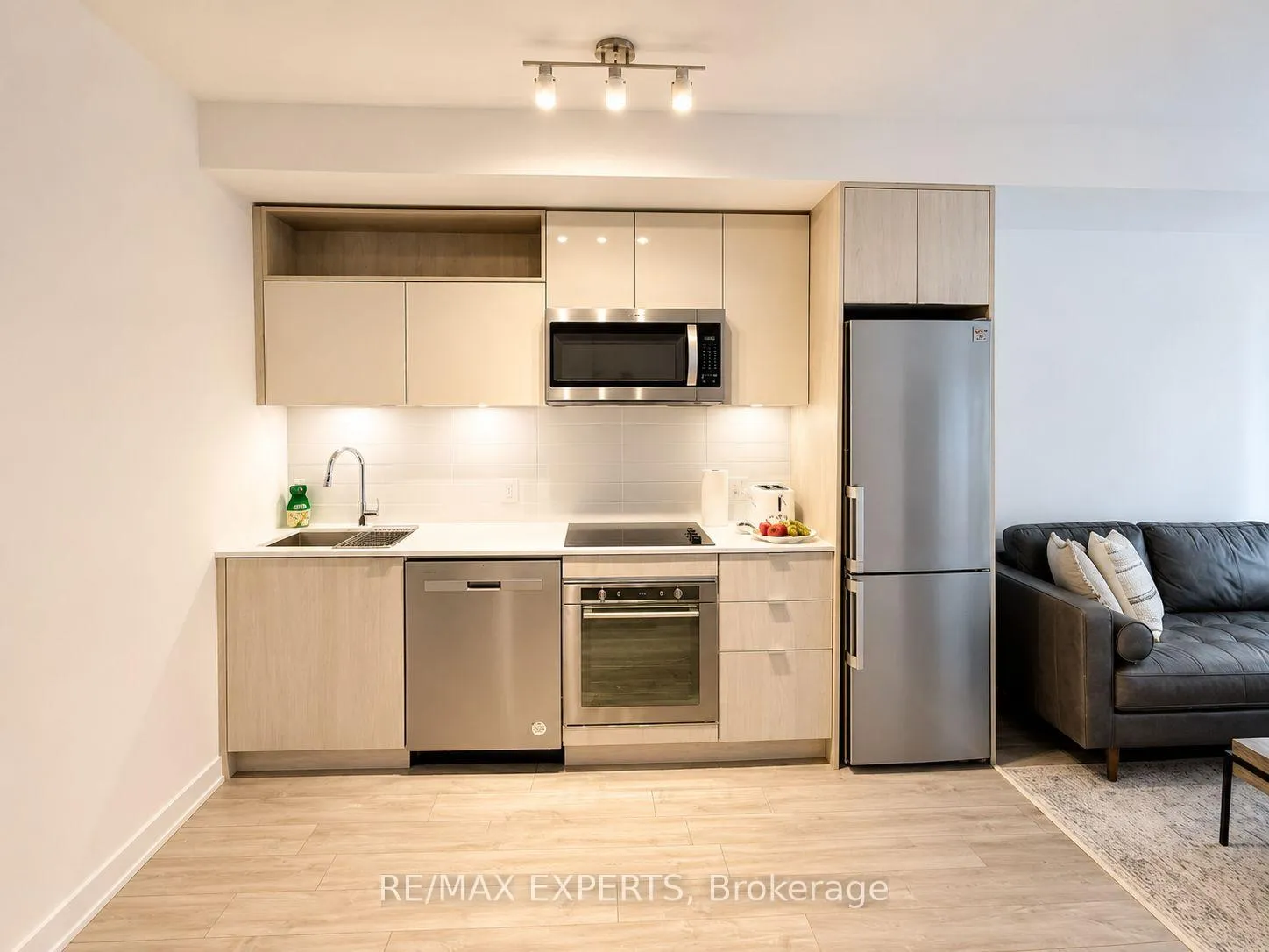 Photo 3 of Unit 942, 121 Lower Sherbourne Street, Toronto, Moss Park — HOMEH