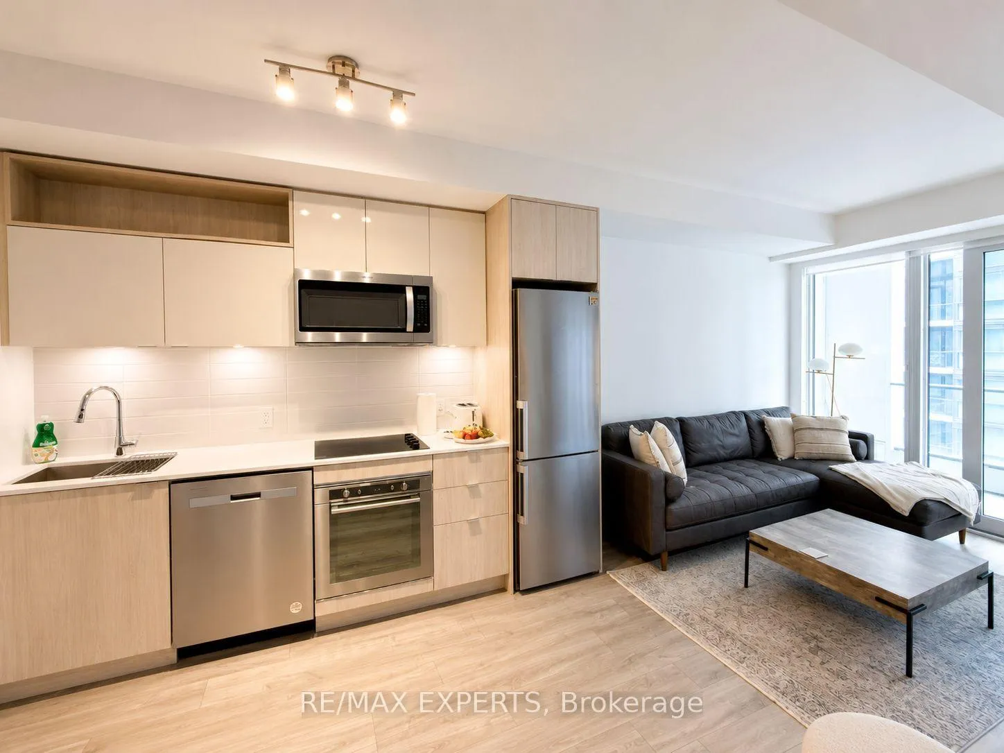 Photo 4 of Unit 942, 121 Lower Sherbourne Street, Toronto, Moss Park — HOMEH