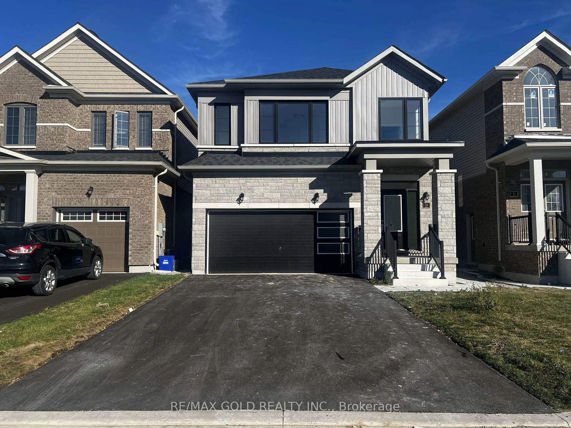 Photo 1 of 24 Hylton Drive, Barrie, Rural Barrie Southeast — HOMEH