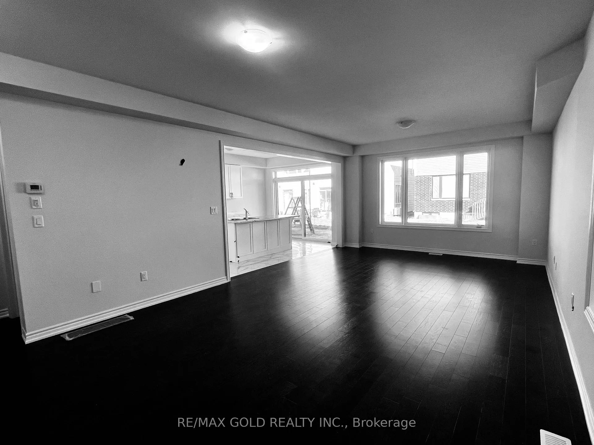Photo 8 of 24 Hylton Drive, Barrie, Rural Barrie Southeast — HOMEH