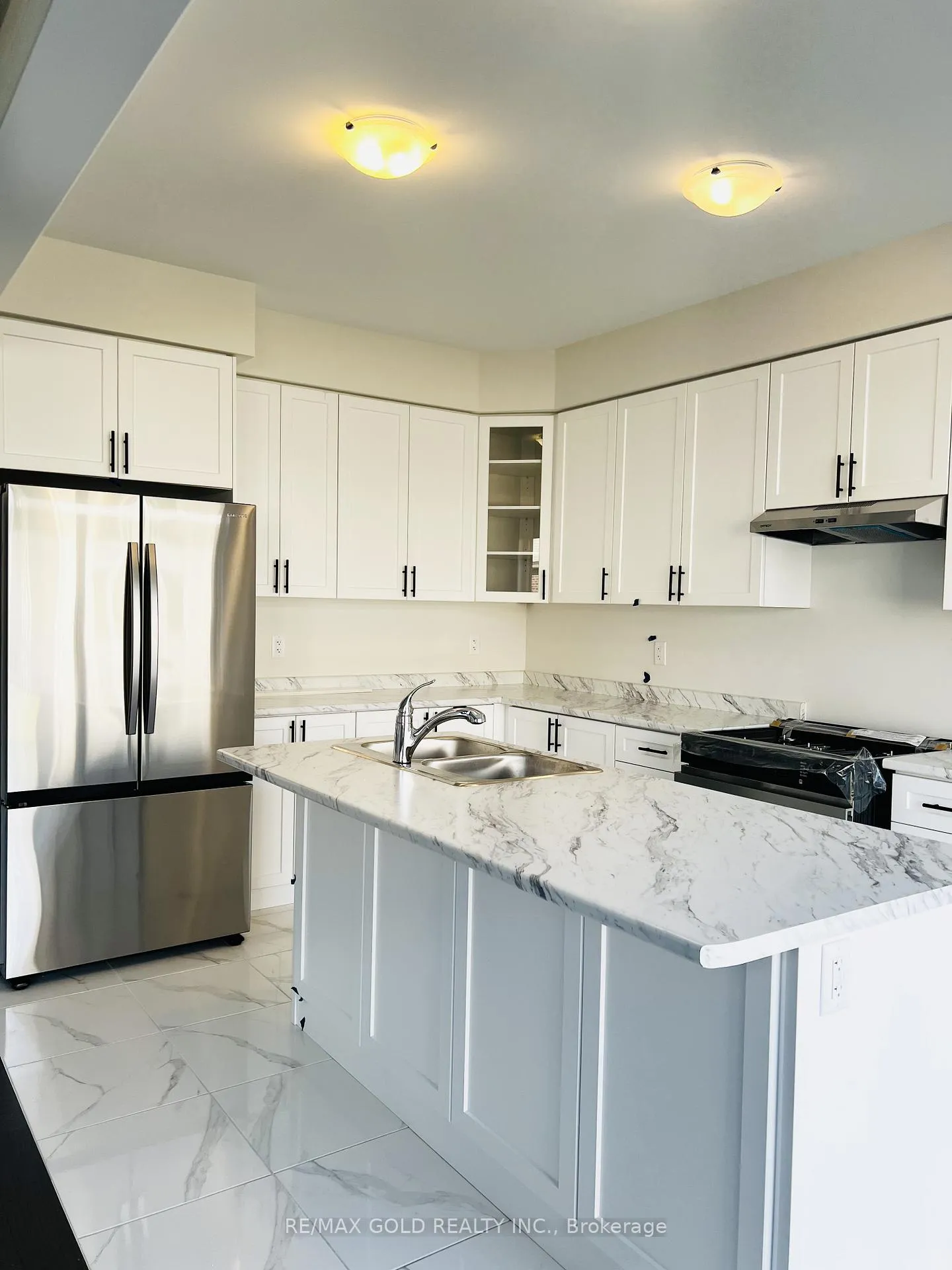 Photo 24 of 24 Hylton Drive, Barrie, Rural Barrie Southeast — HOMEH