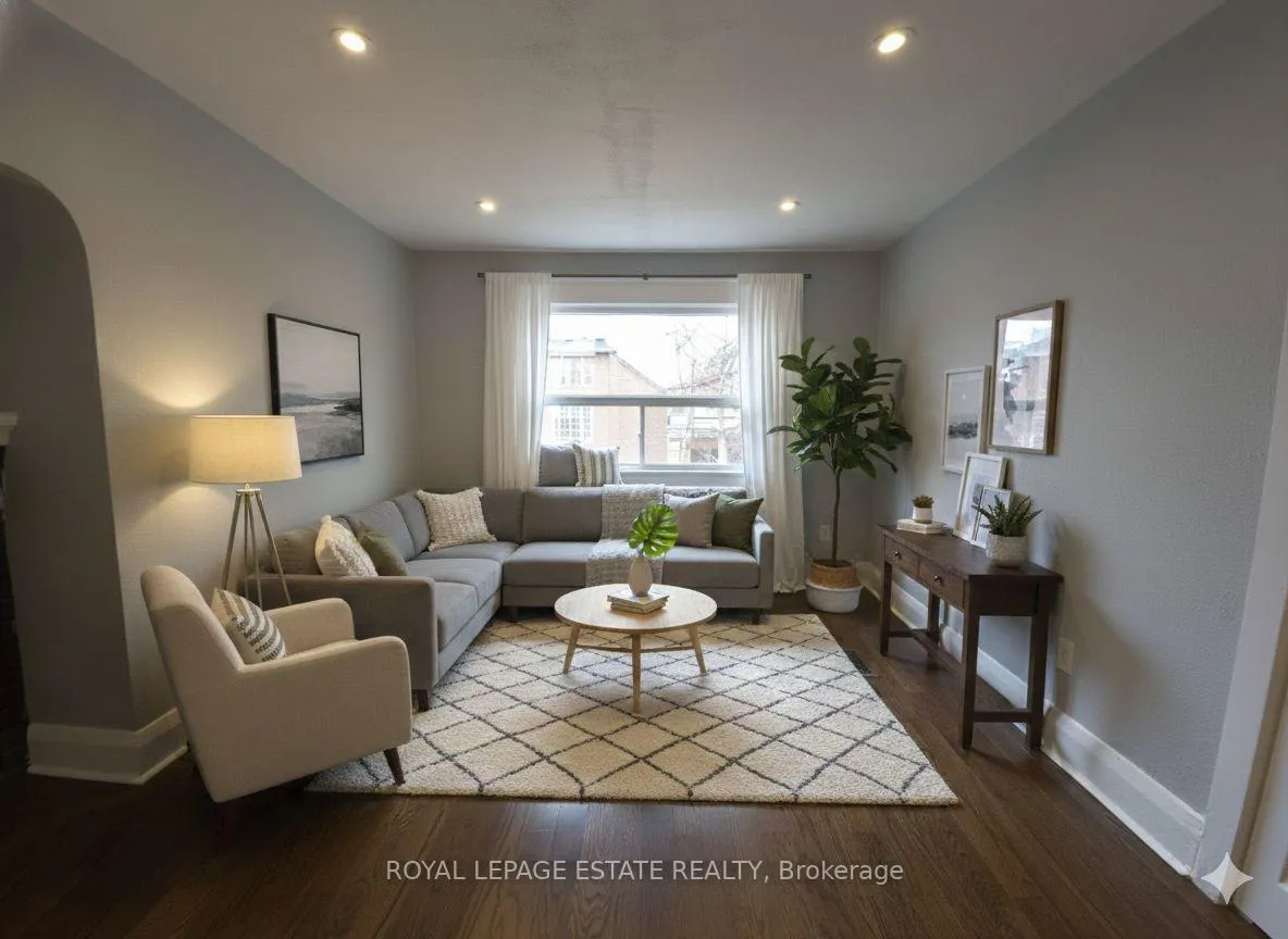 Photo 3 of Unit Upper Level, 265 Willow Avenue, Toronto, The Beaches — HOMEH