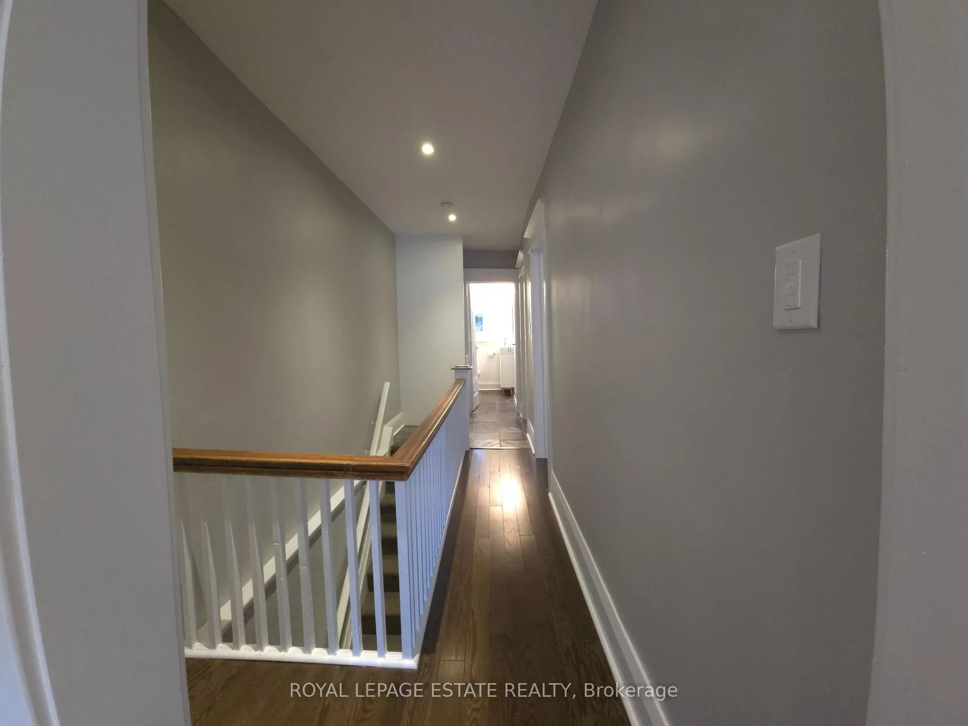 Photo 8 of Unit Upper Level, 265 Willow Avenue, Toronto, The Beaches — HOMEH