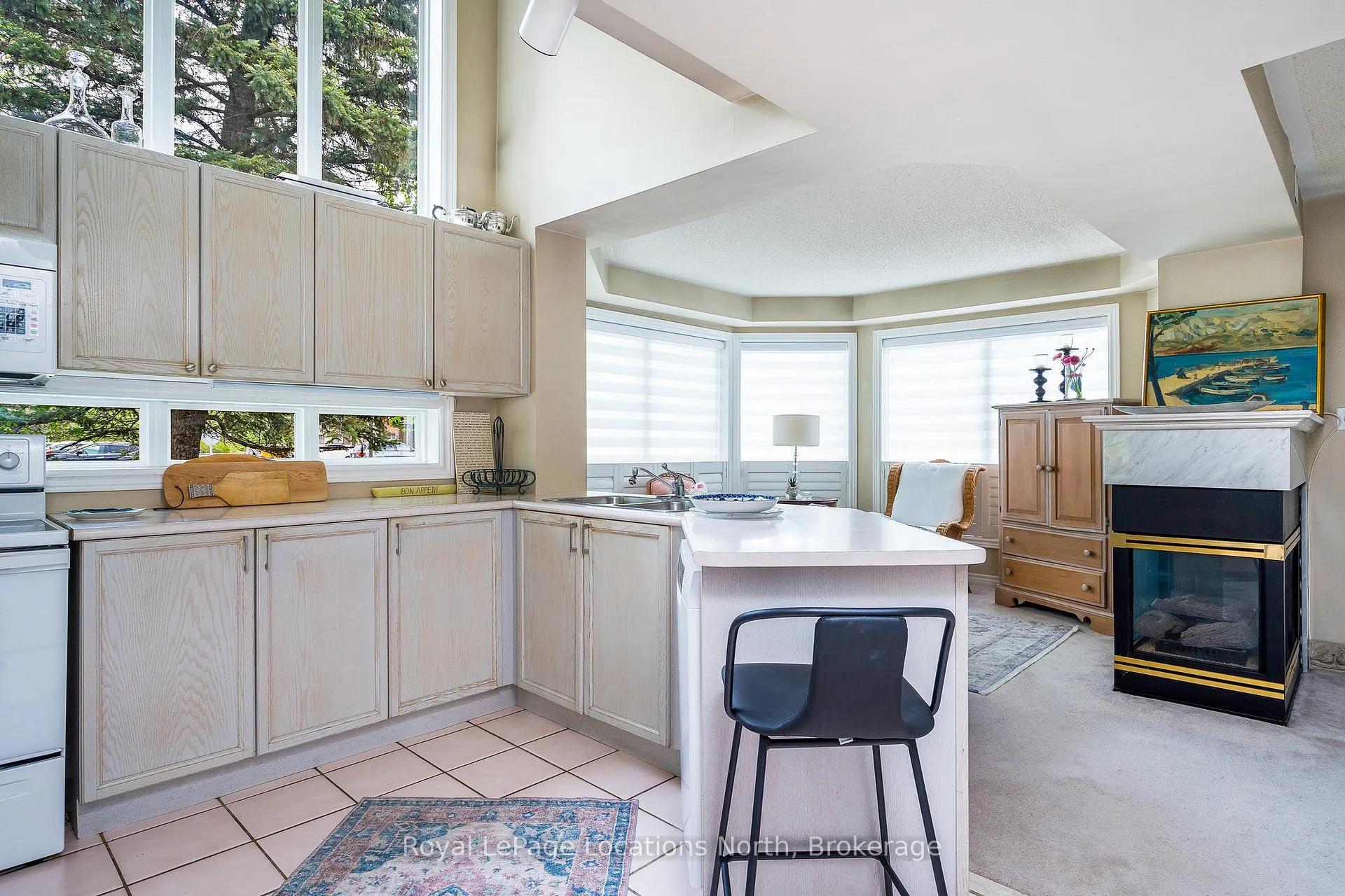 Photo 7 of 166 Fairway Crescent, Collingwood — HOMEH