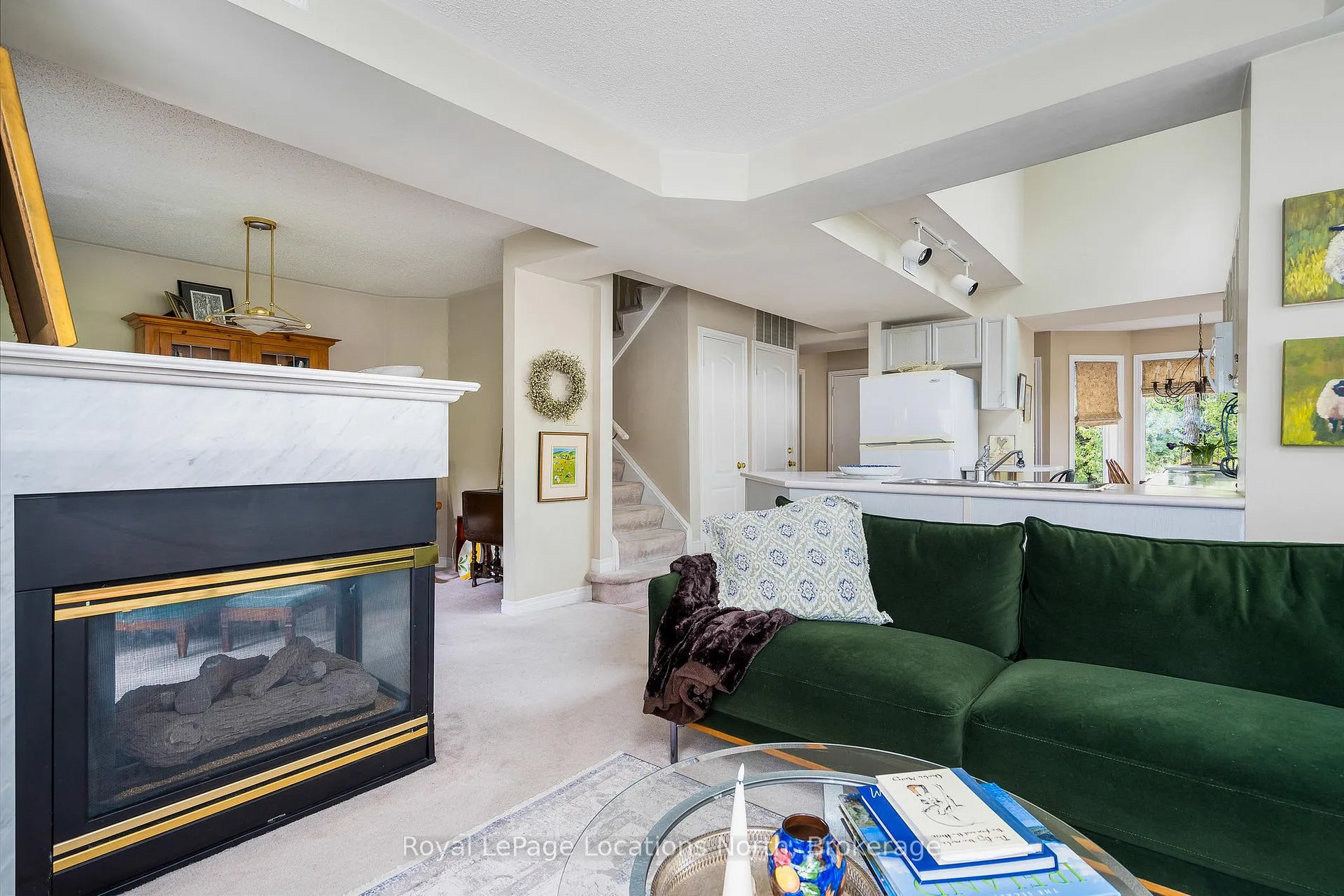 Photo 10 of 166 Fairway Crescent, Collingwood — HOMEH