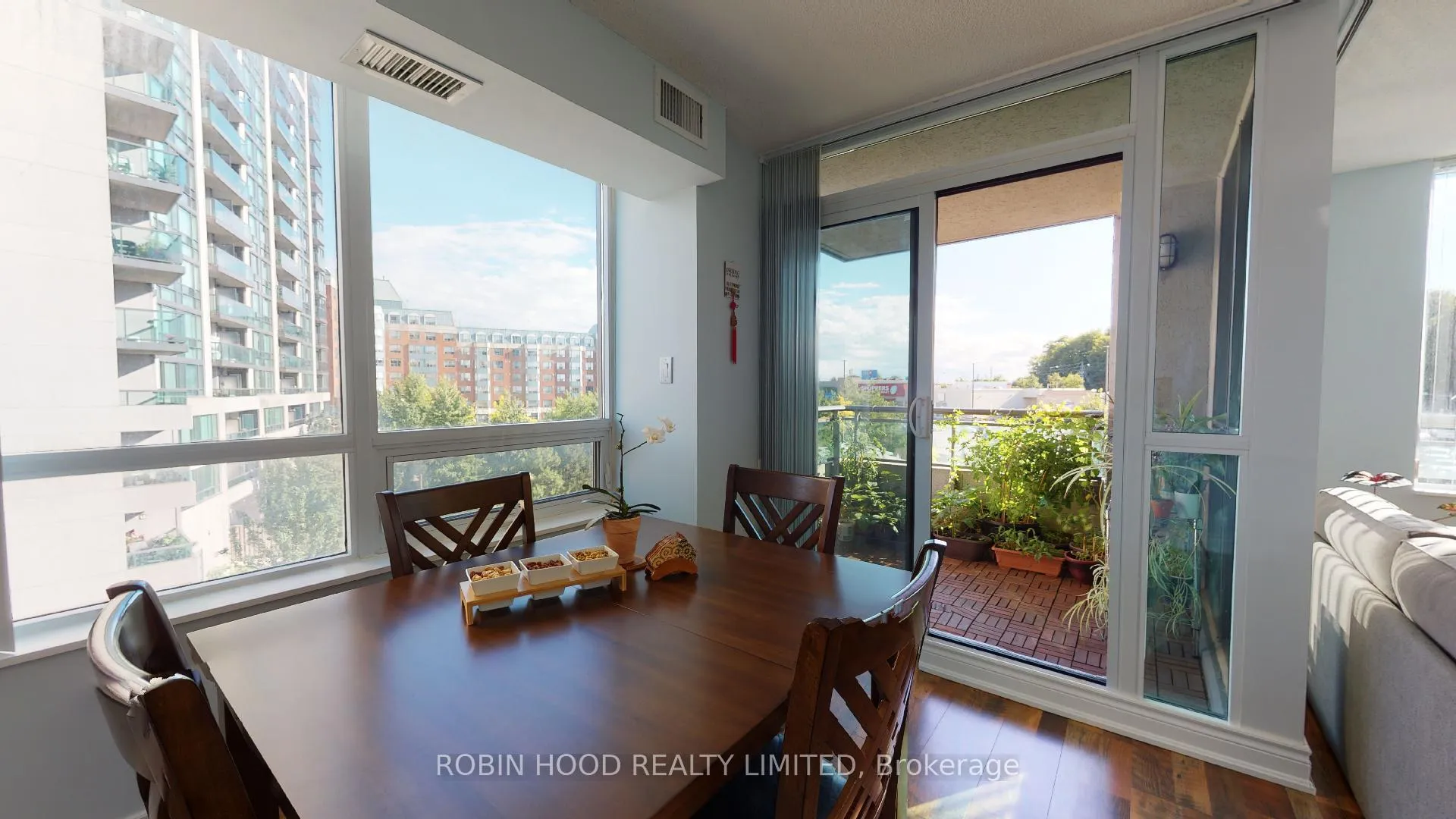 Photo 6 of Unit 509, 88 Grangeway Avenue, Scarborough, Woburn — HOMEH