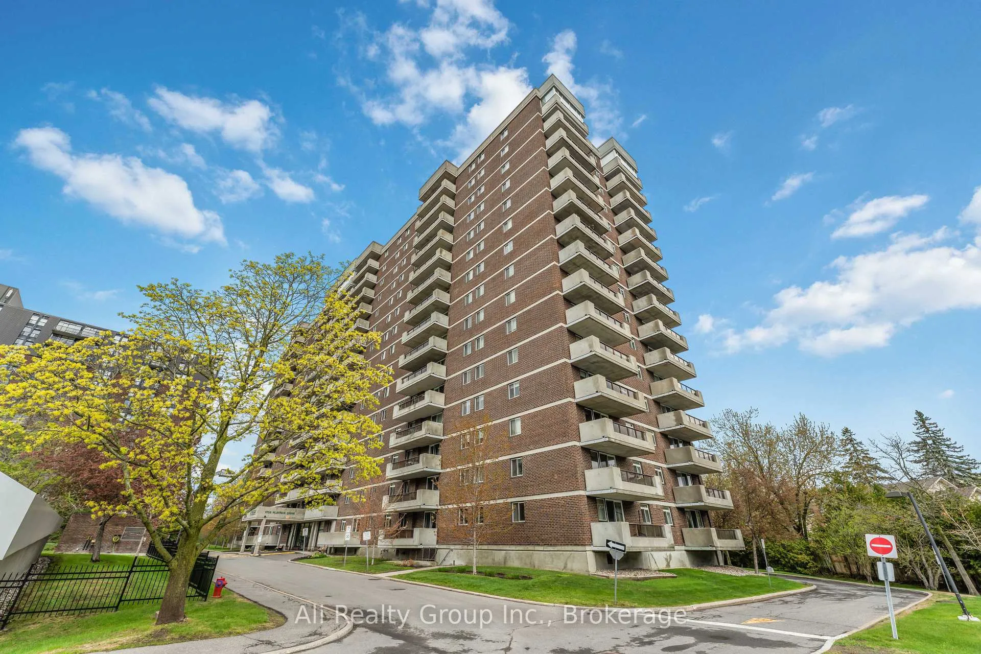 Photo 1 of Unit 610, 1705 Playfair Drive, Ottawa, Playfair Park — HOMEH