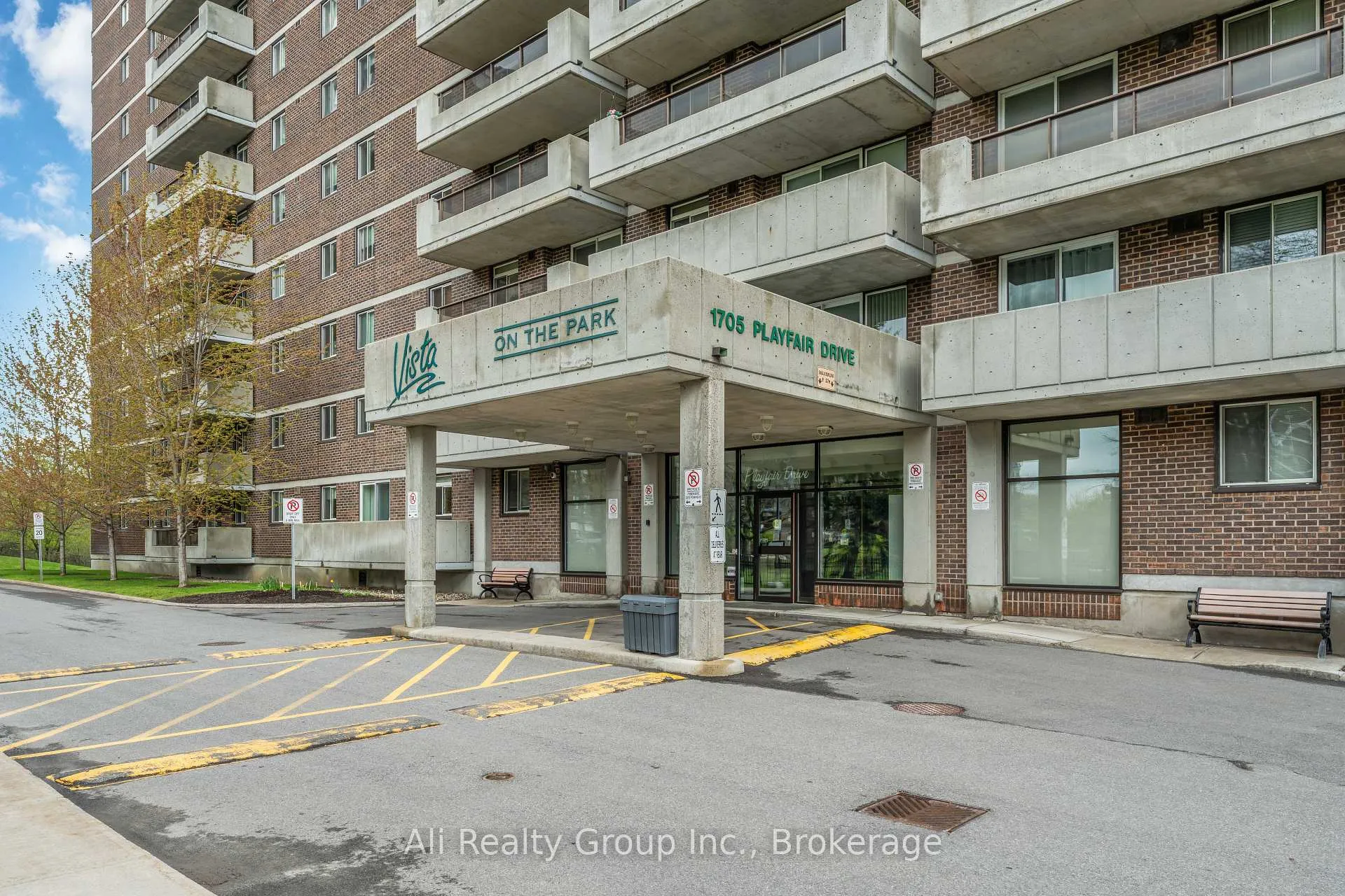Photo 2 of Unit 610, 1705 Playfair Drive, Ottawa, Playfair Park — HOMEH