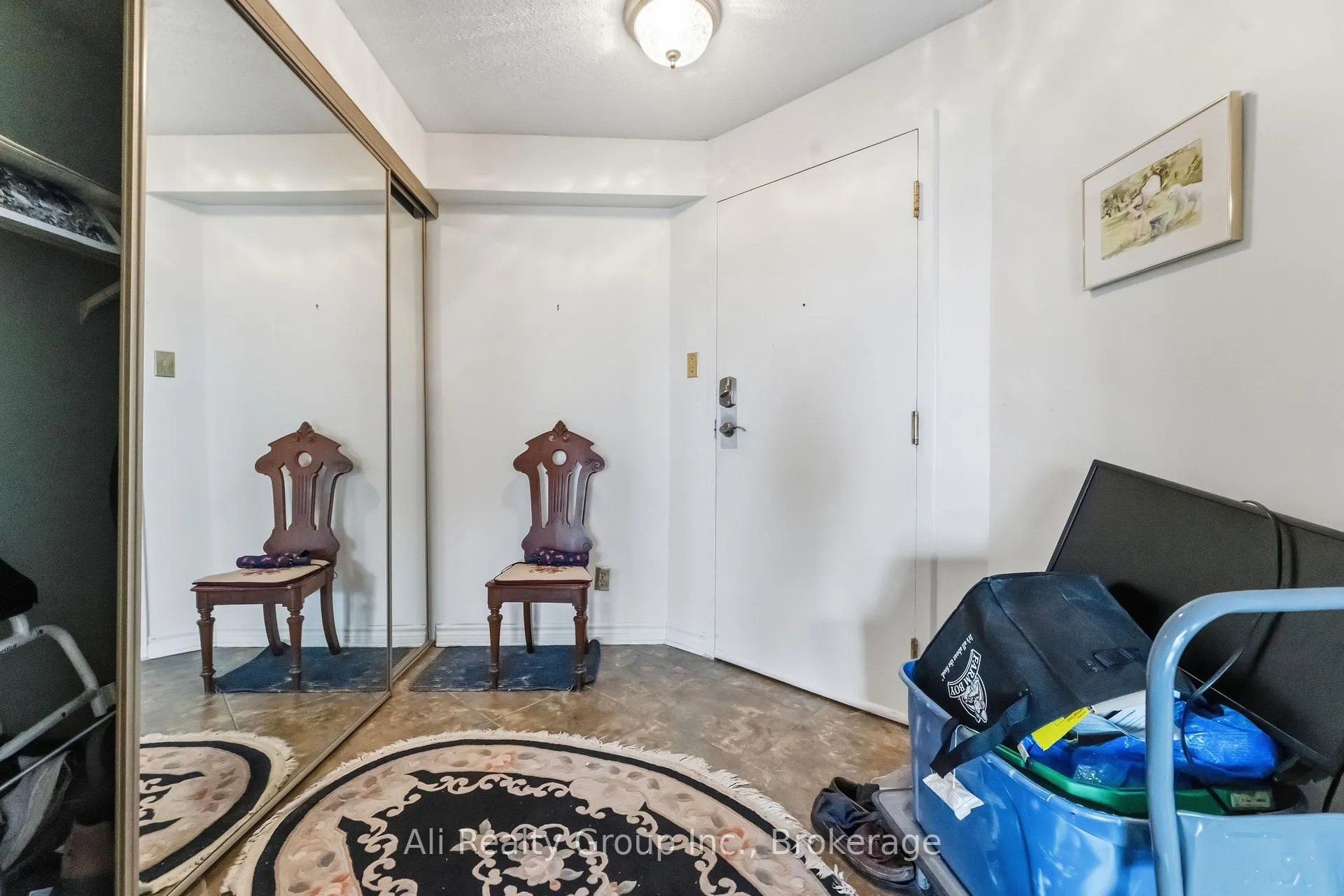 Photo 4 of Unit 610, 1705 Playfair Drive, Ottawa, Playfair Park — HOMEH