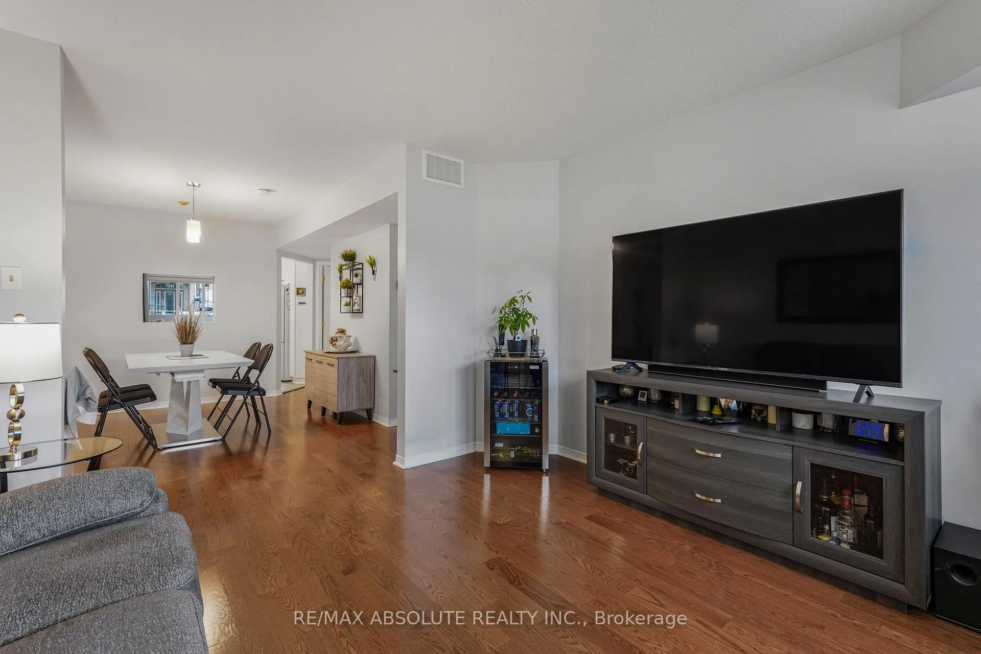 Photo 15 of Unit 2, 1967 Trim Road, Ottawa, Springridge/East Village — HOMEH