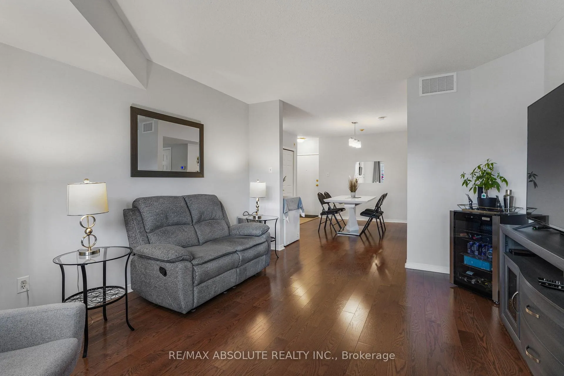 Photo 16 of Unit 2, 1967 Trim Road, Ottawa, Springridge/East Village — HOMEH