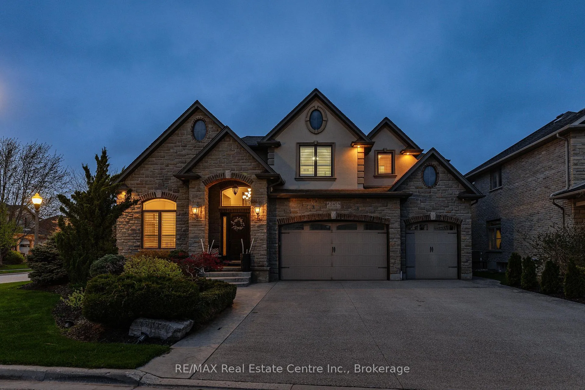 Photo of 245 Joseph Schoerg Crescent