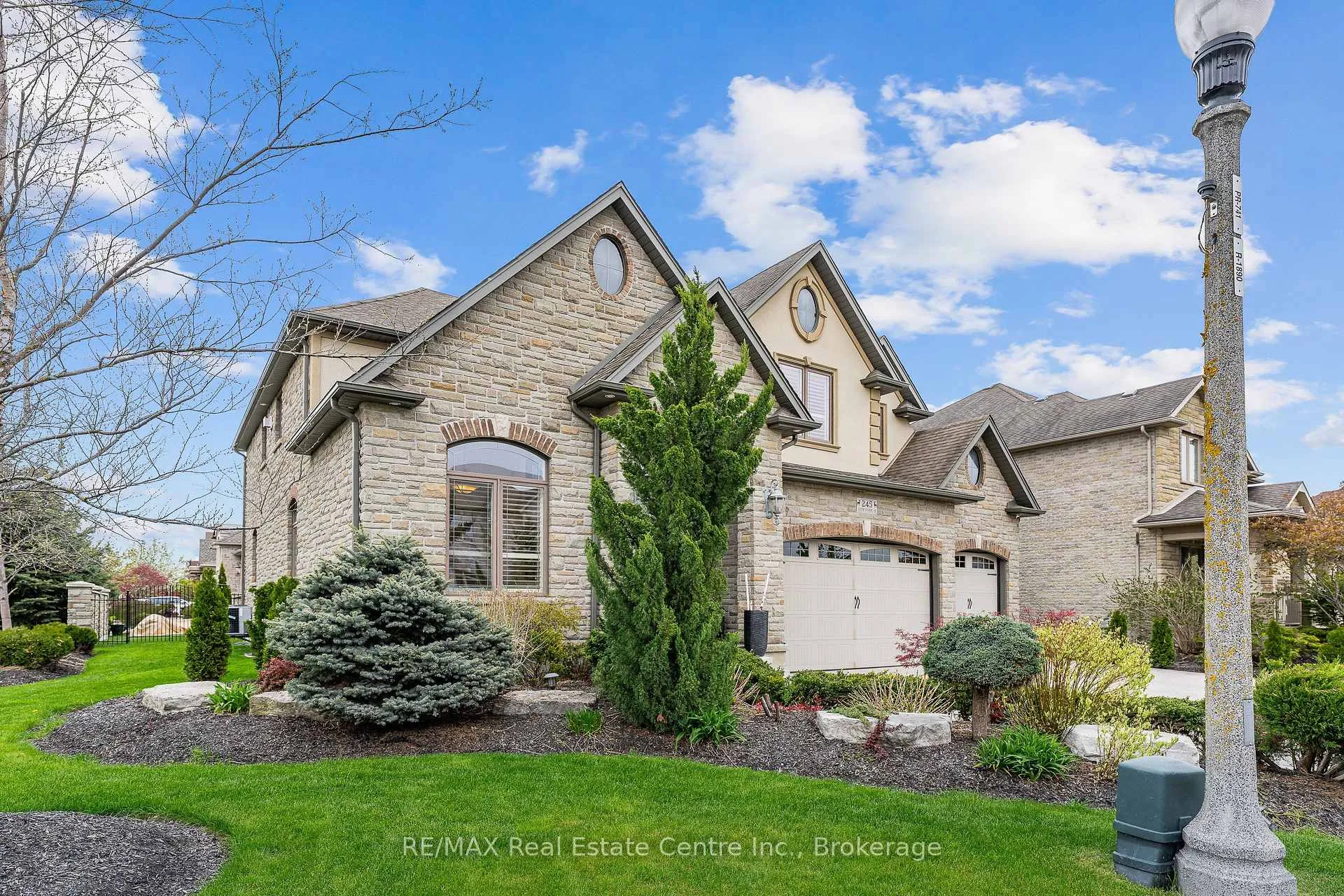 Photo 4 of 245 Joseph Schoerg Crescent, Kitchener, Pioneer Tower West — HOMEH