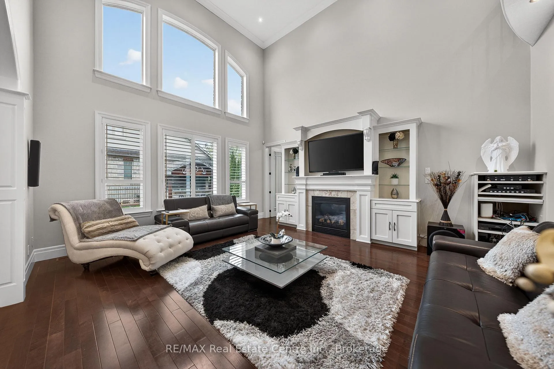 Photo 10 of 245 Joseph Schoerg Crescent, Kitchener, Pioneer Tower West — HOMEH
