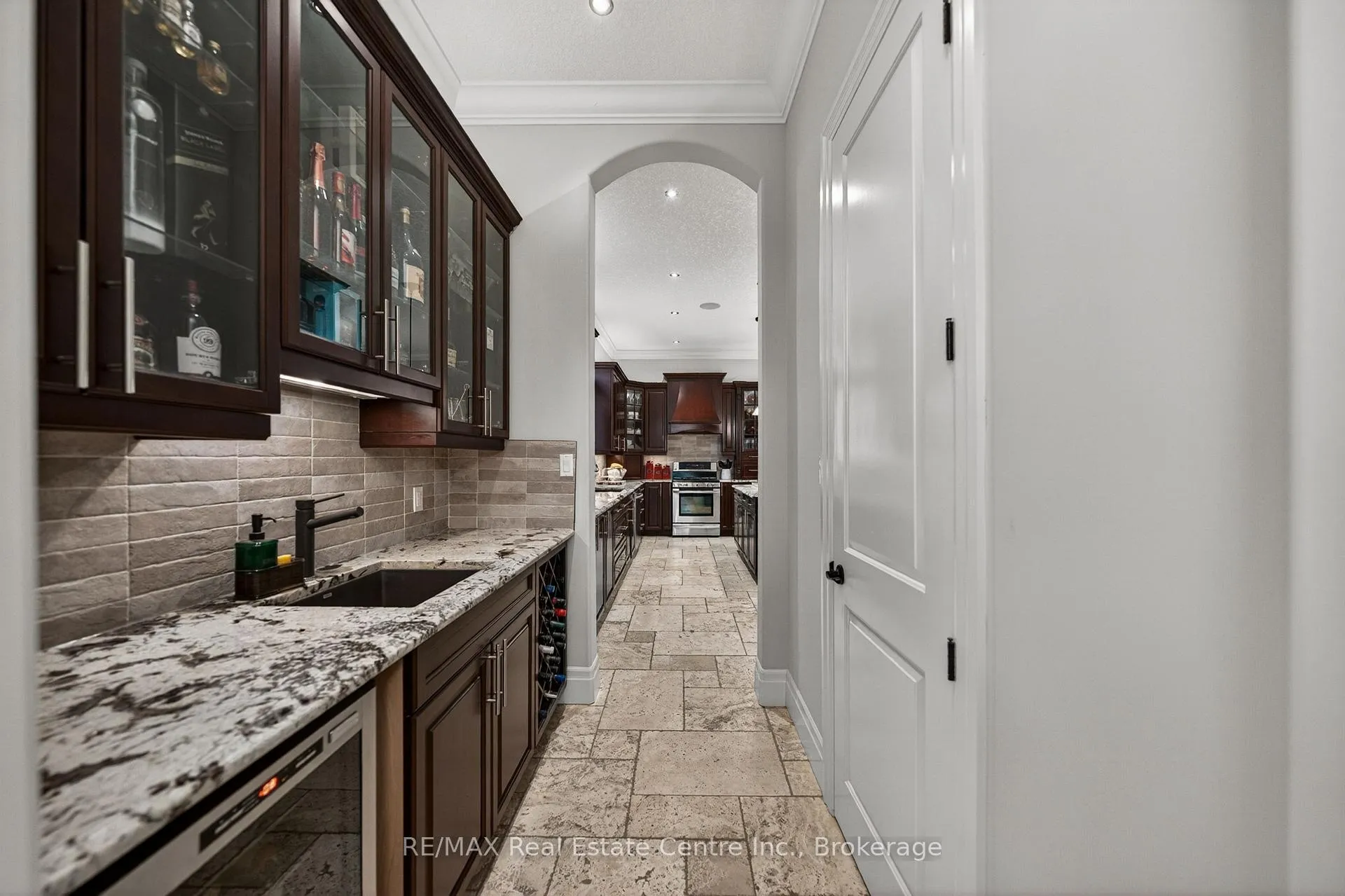 Photo 16 of 245 Joseph Schoerg Crescent, Kitchener, Pioneer Tower West — HOMEH