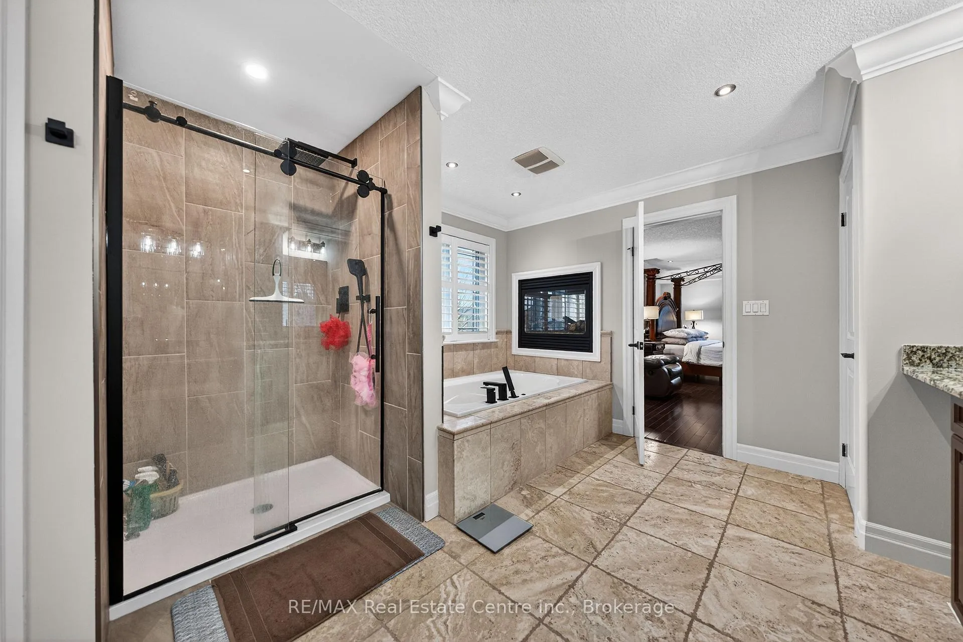 Photo 29 of 245 Joseph Schoerg Crescent, Kitchener, Pioneer Tower West — HOMEH