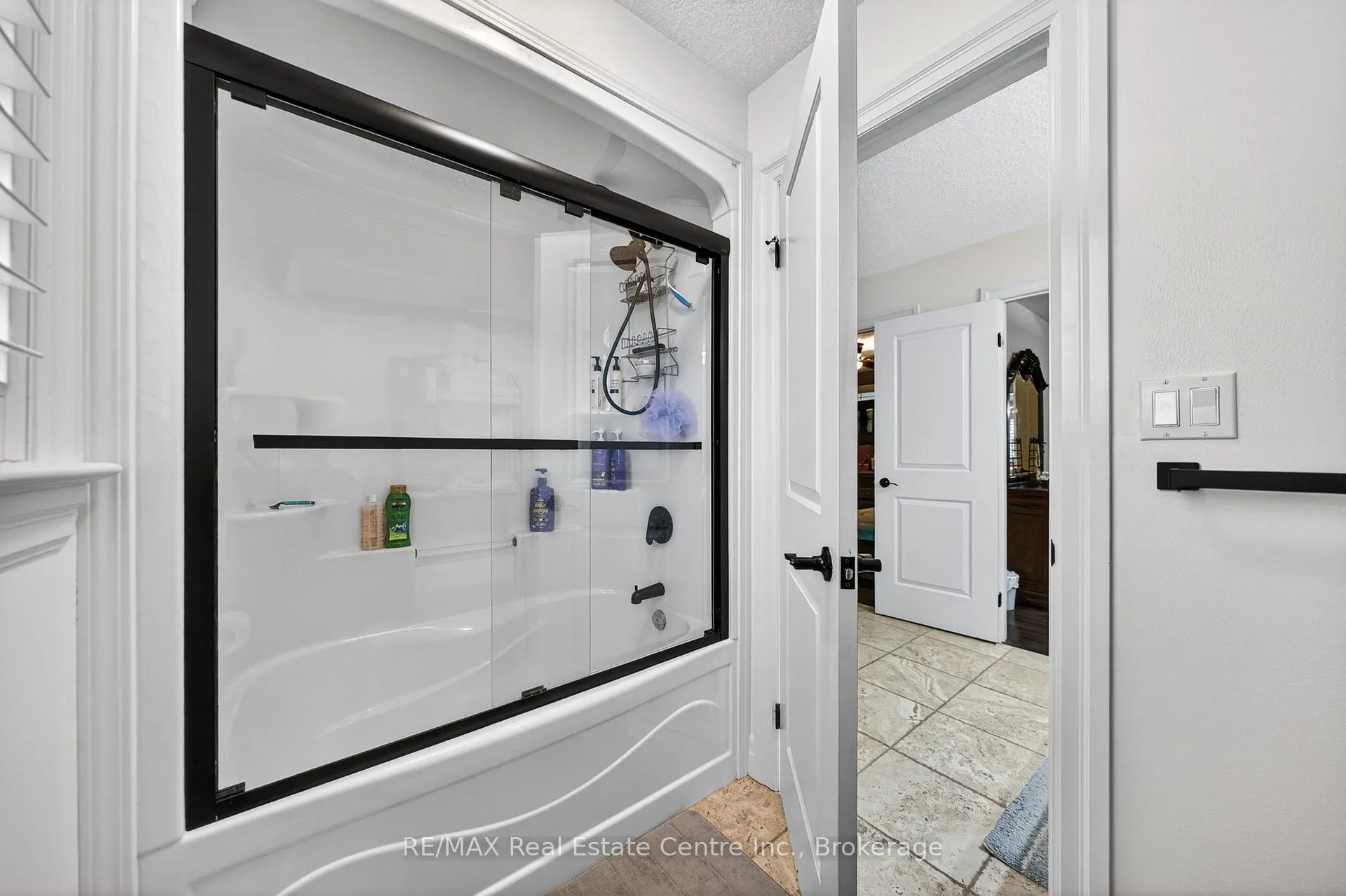 Photo 36 of 245 Joseph Schoerg Crescent, Kitchener, Pioneer Tower West — HOMEH