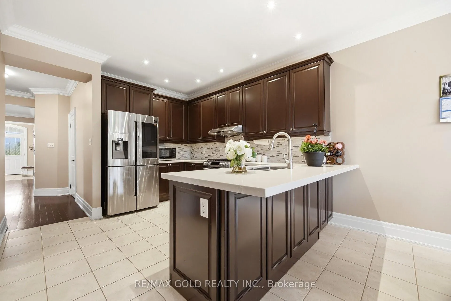 Photo 6 of 23 Mission Ridge Trail, Brampton, Bram East — HOMEH