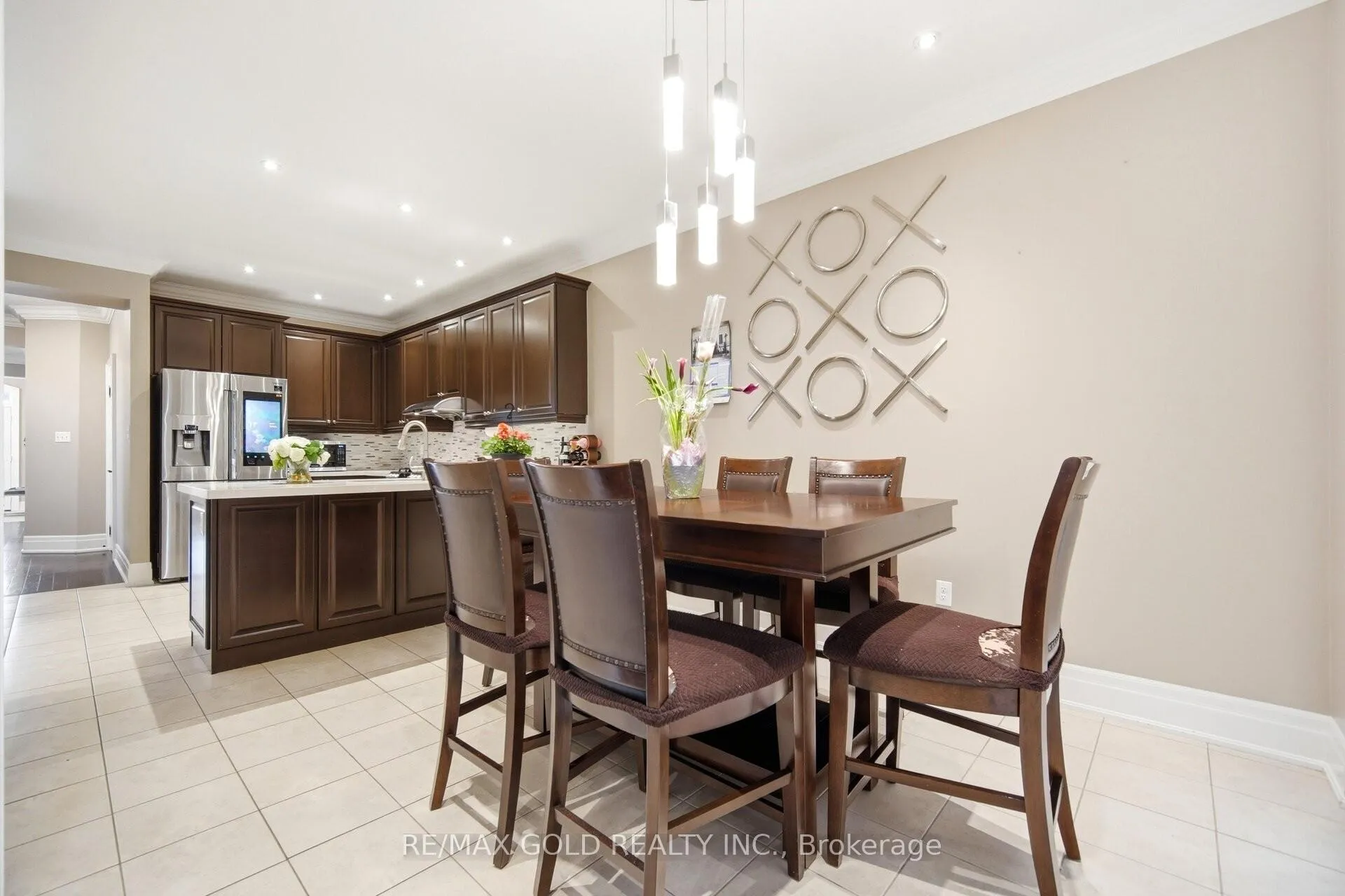 Photo 9 of 23 Mission Ridge Trail, Brampton, Bram East — HOMEH