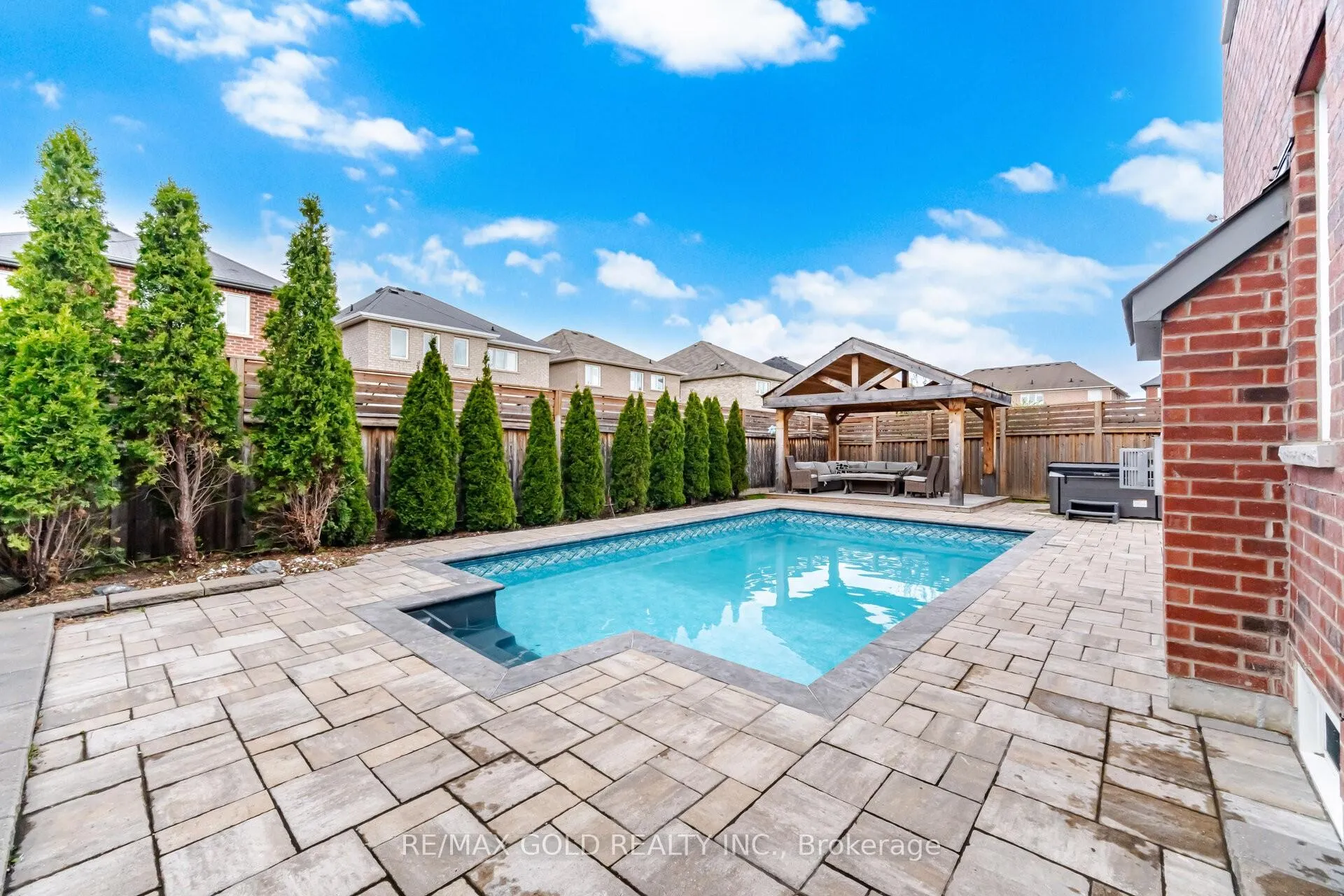 Photo 30 of 23 Mission Ridge Trail, Brampton, Bram East — HOMEH